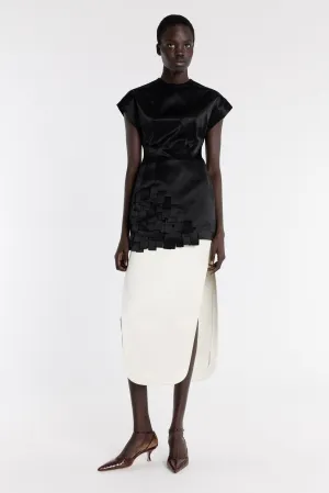 Shape Enhancing Slit Skirt Ivory
