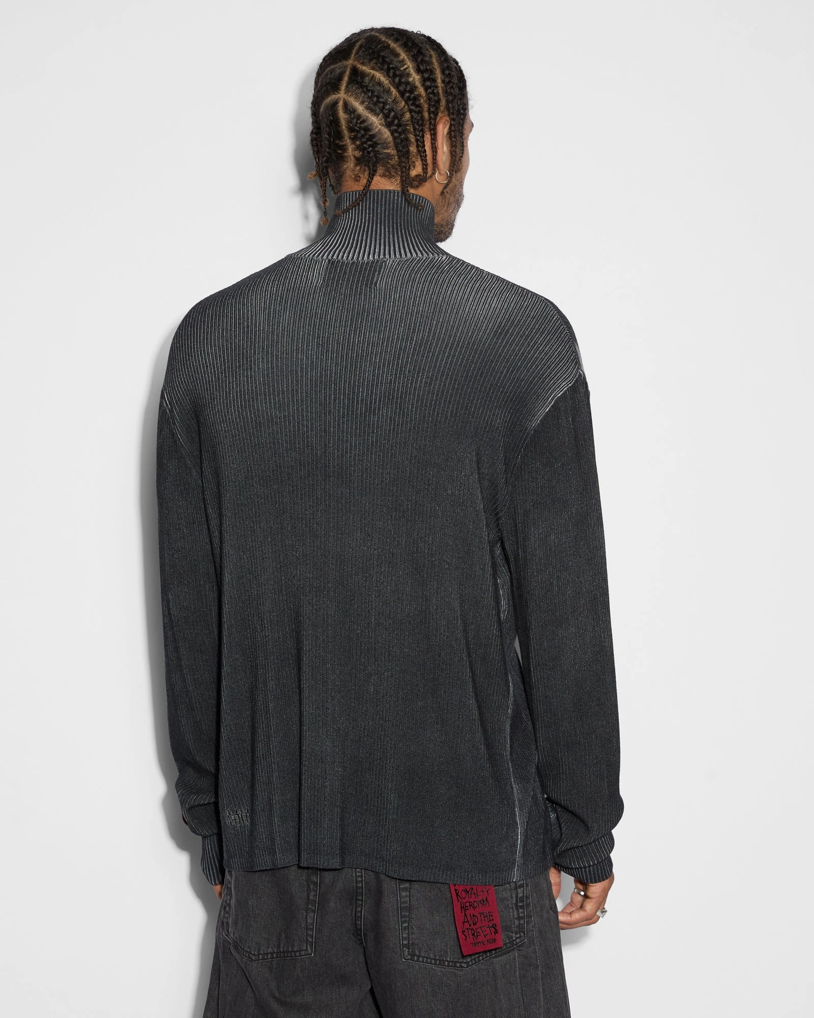 TRIPPIE KNIT BLACK Tactile Soft Texture Bold Design