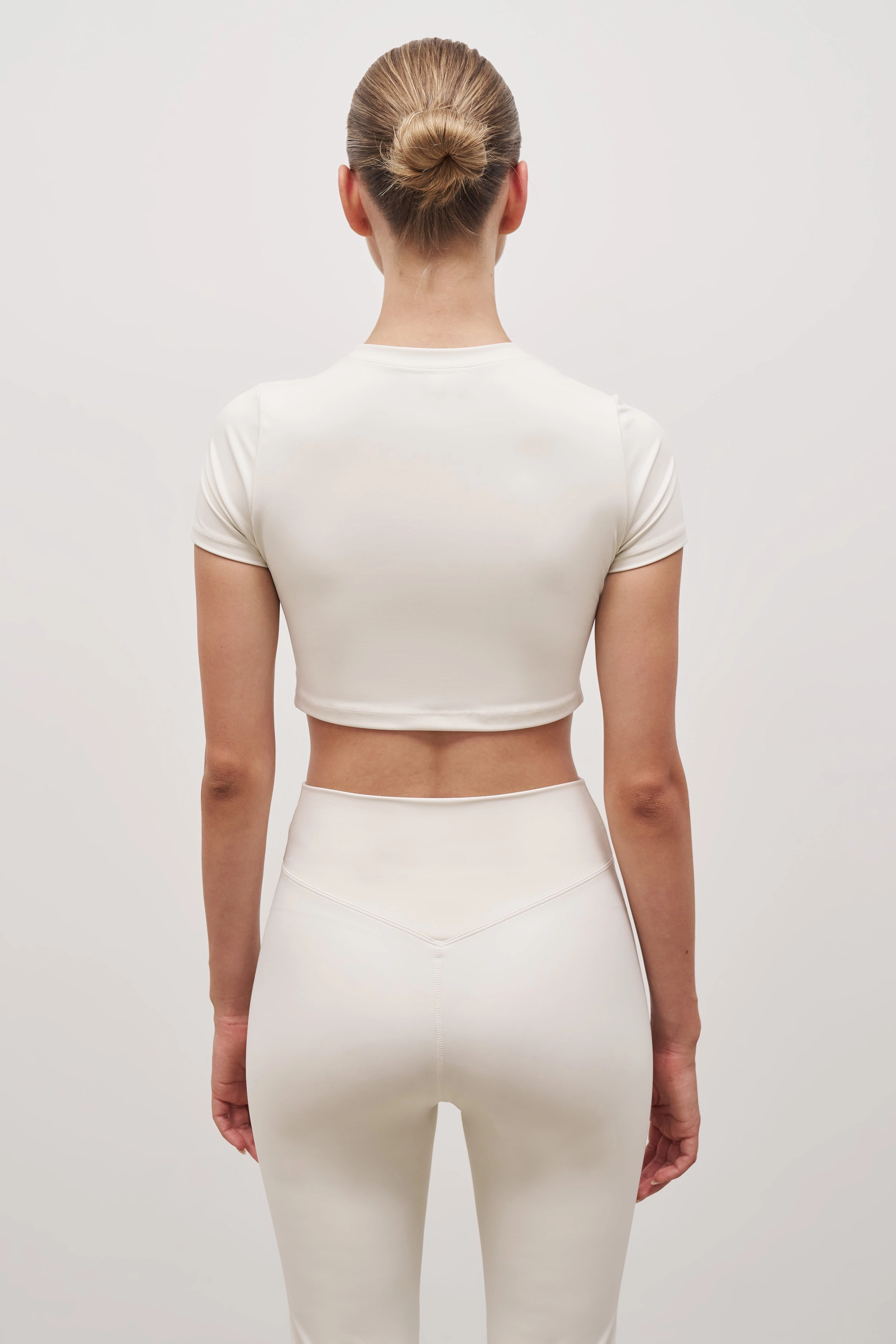 Biodegradable material Base Sculpting Cropped T Shirt - Tofu