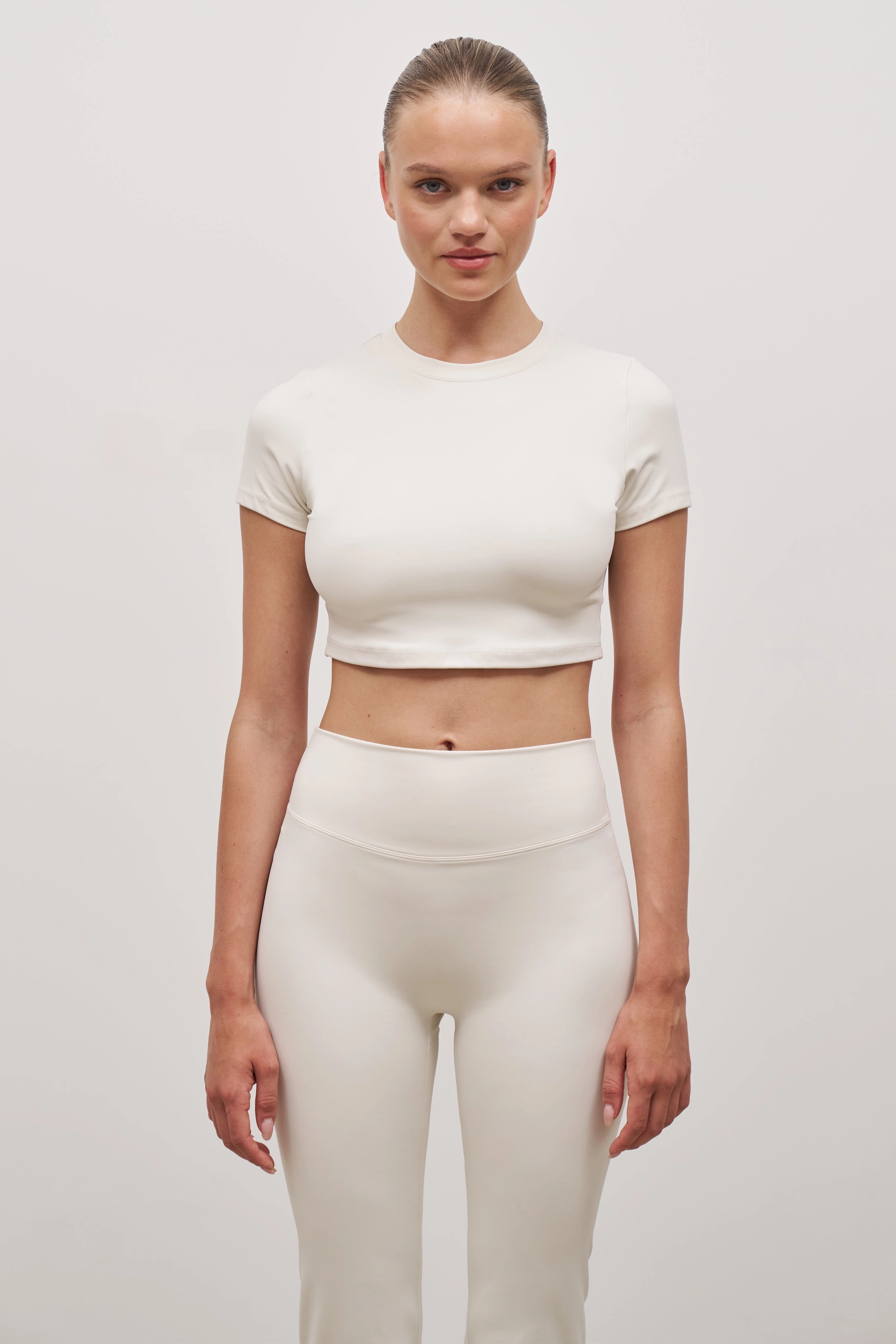 Adjustable Cuffs Temperature Regulating Textile Base Sculpting Cropped T Shirt - Tofu
