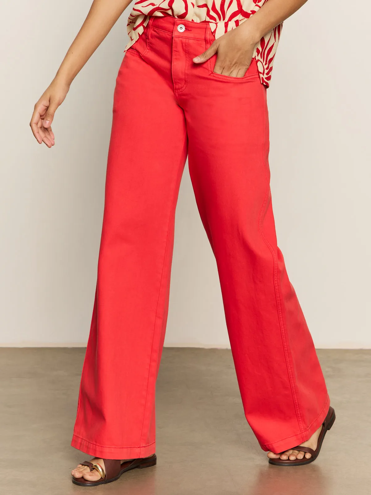 Light wash Soft and Stretchy Highland Wide Leg Standard Rise Pant Cayenne