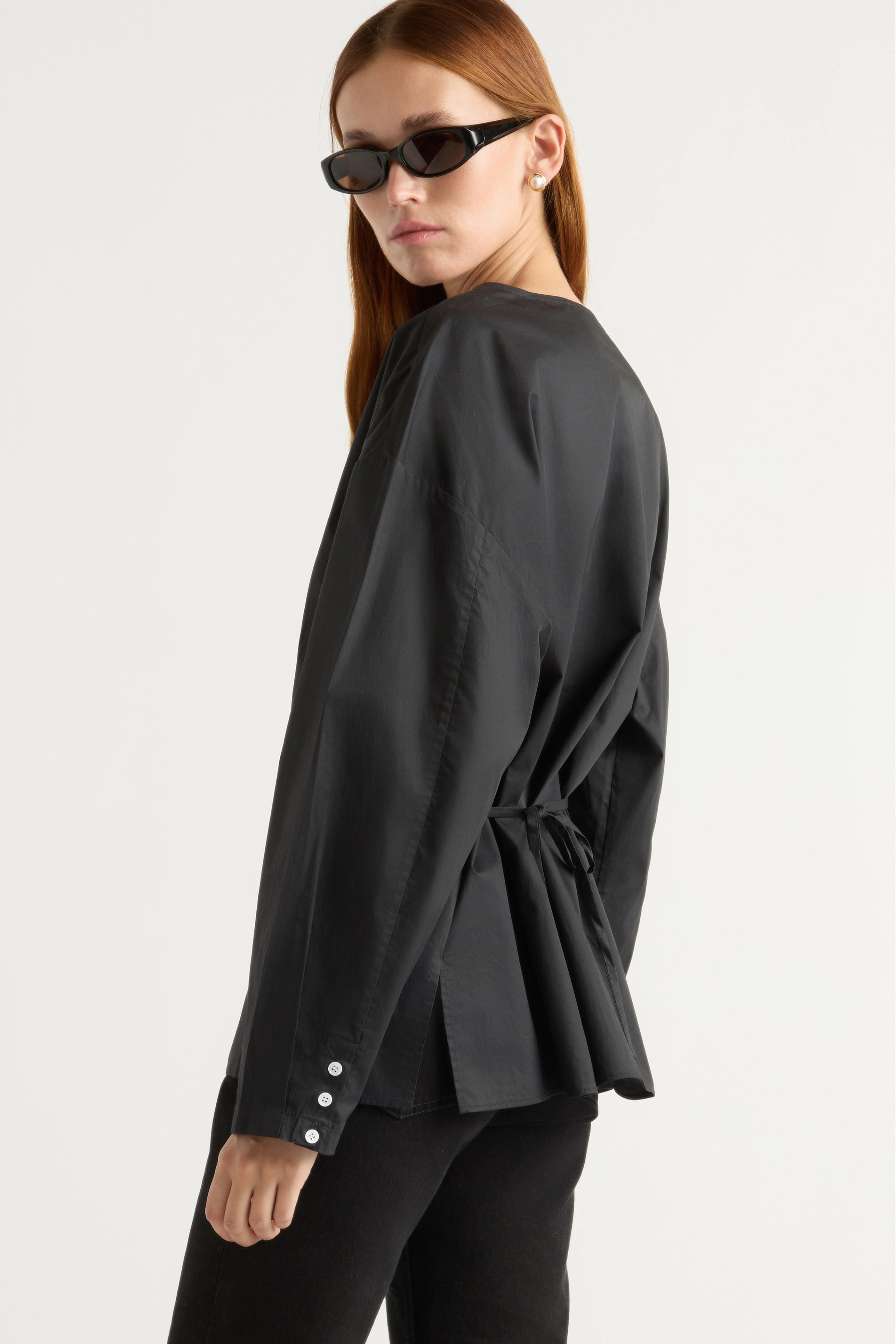 Relaxed Design ArticulatedElbowShaping Jinsol Cinch-Waist Cotton Poplin Blouse