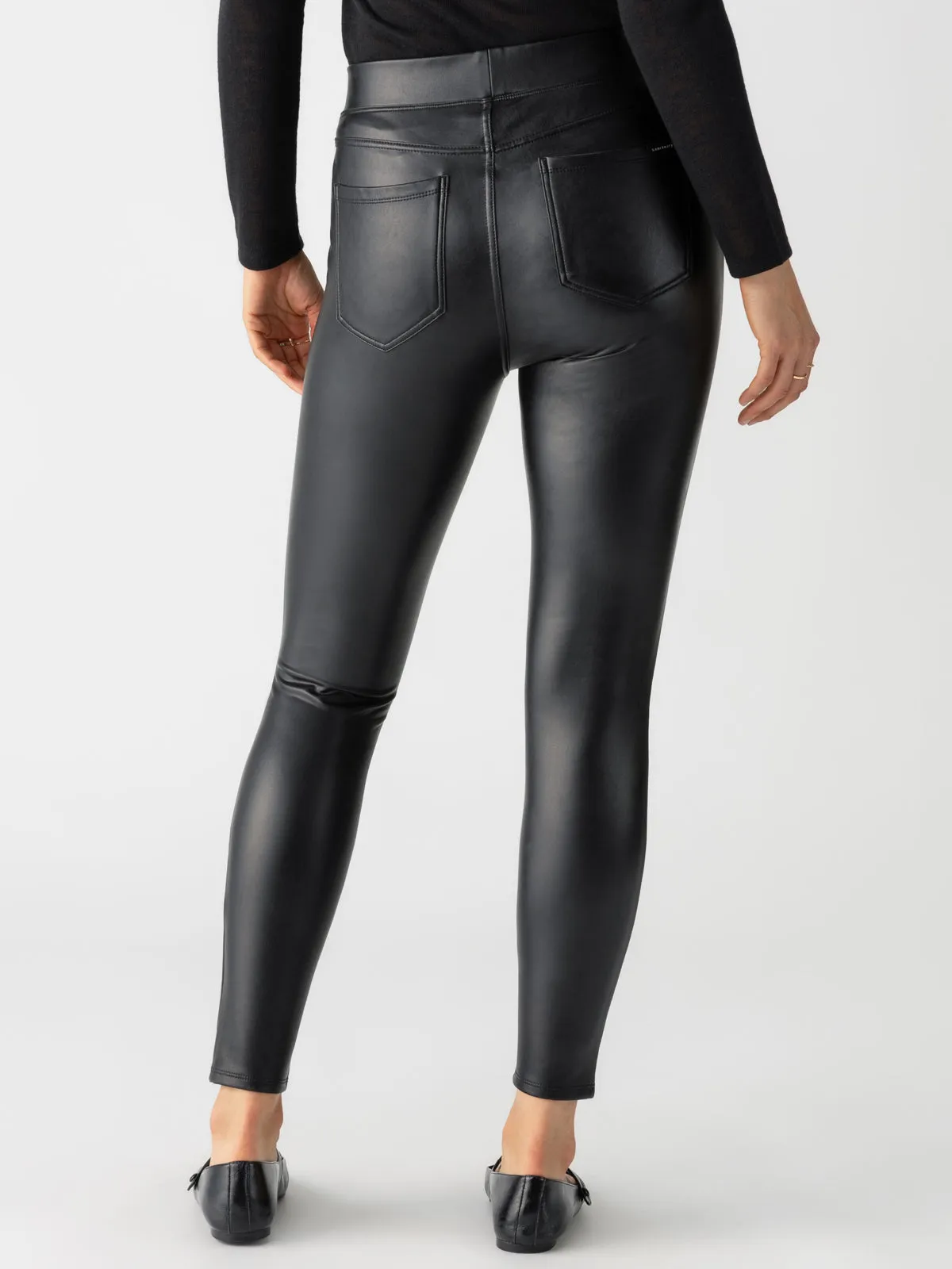 NonSlipInnerGrip Runway Semi High Rise Legging Slick Black