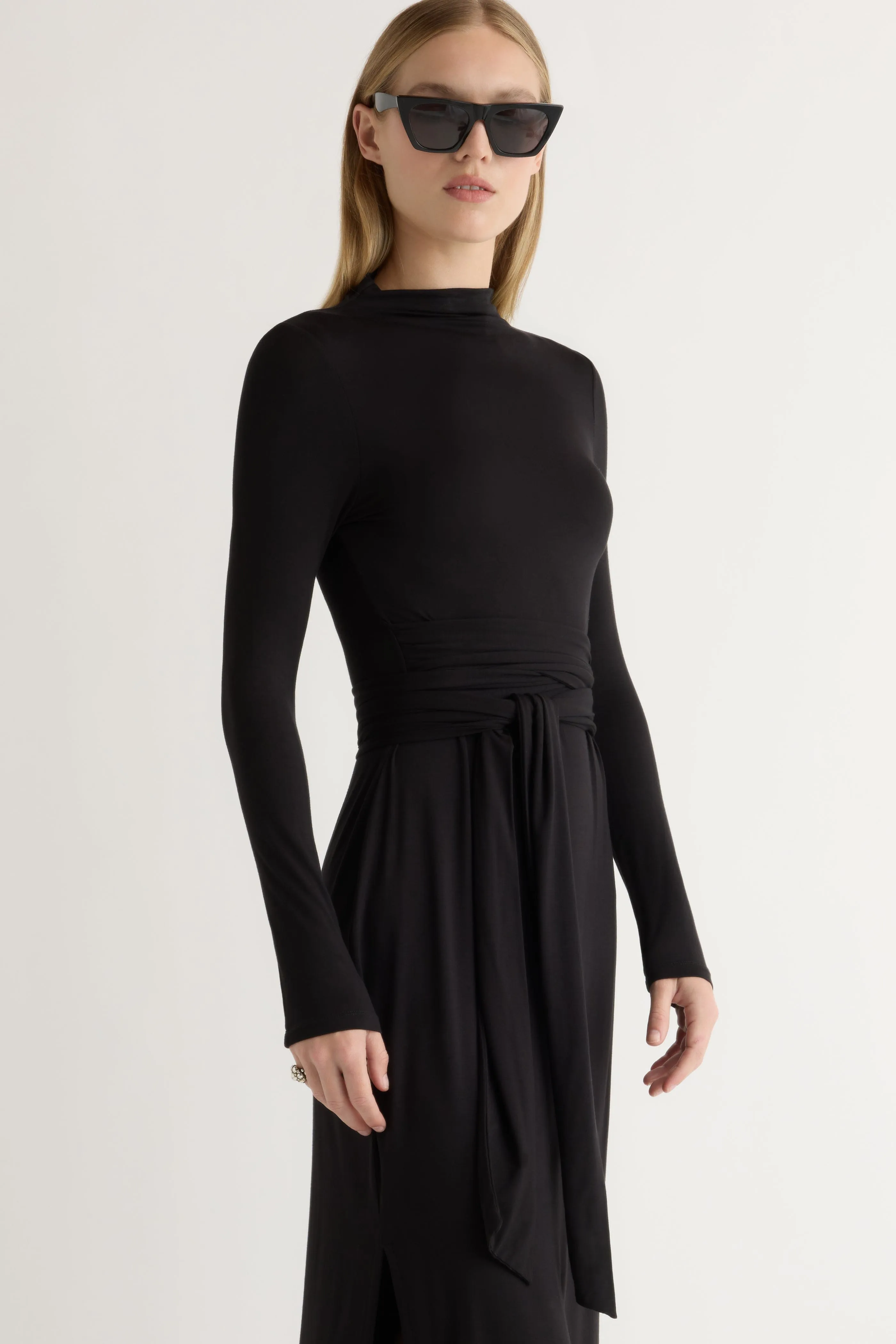 Elegant Look Vero Tie-Front Long-Sleeve Dress