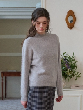 Izabella Round Neck Wool Sweater Layered Edging Organic Cotton Blend