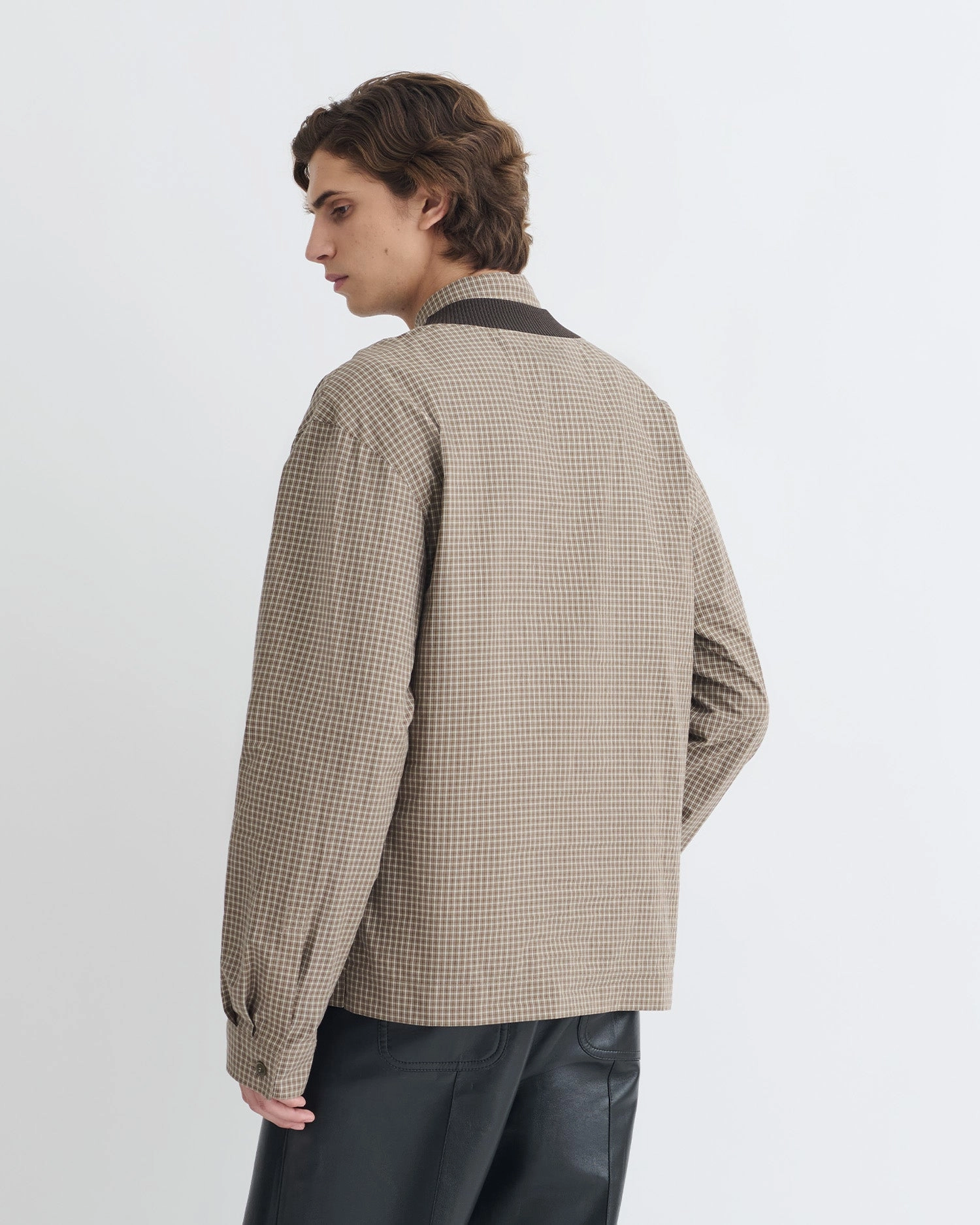 Breathable mesh BuiltInLayer Jahan - Checked V-Neck Top - Brown/Creme