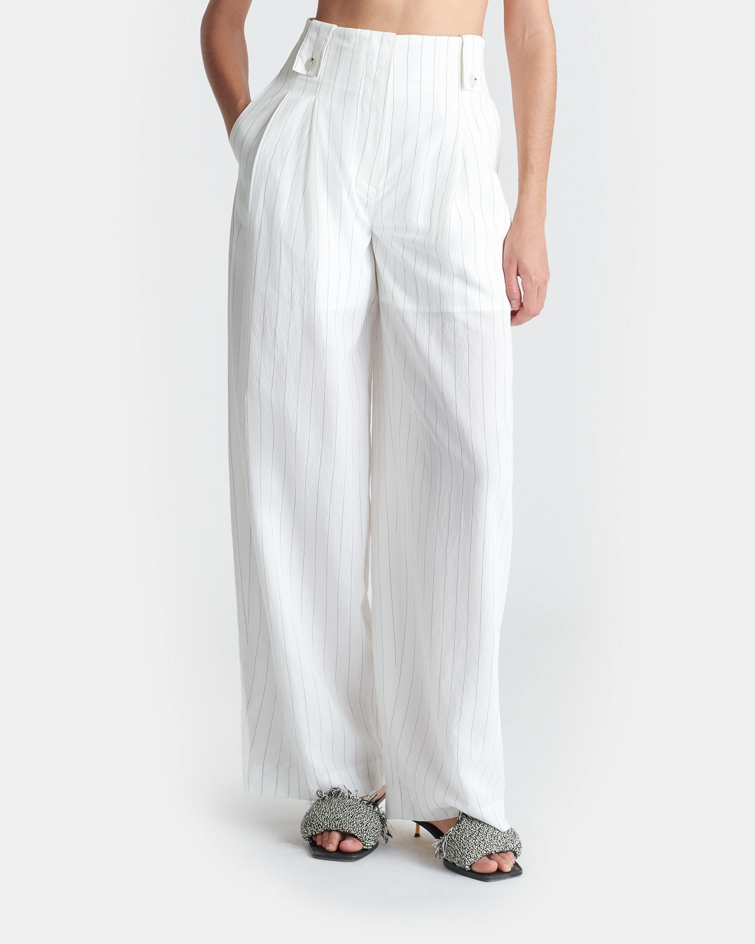Jenci - Pleated Wide-Leg Pants - White Essential Wear