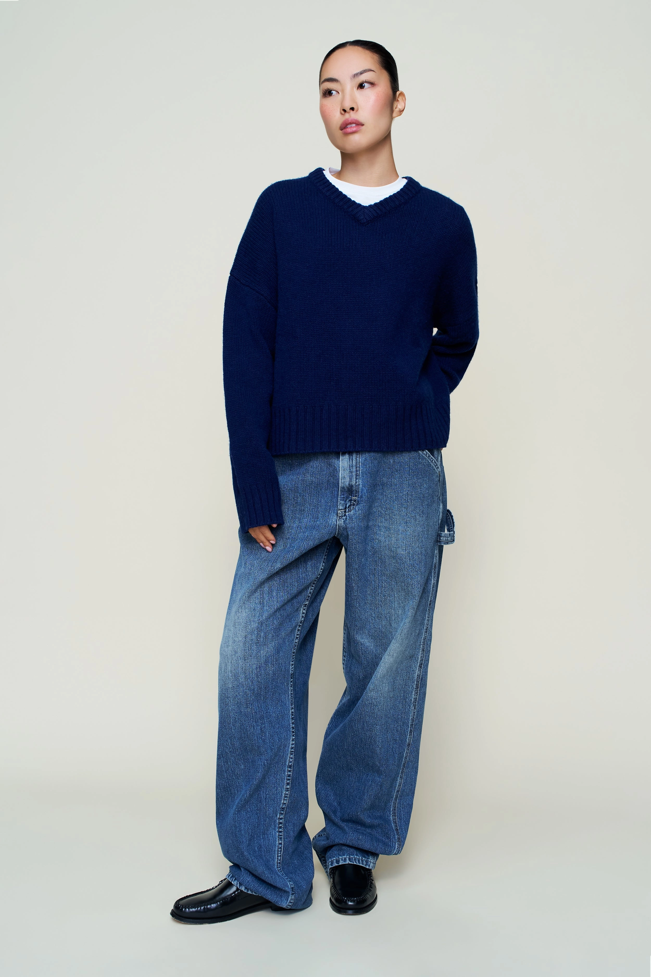 Cold Warmth MidWeight Construction Joni Cashmere V-Neck Jumper