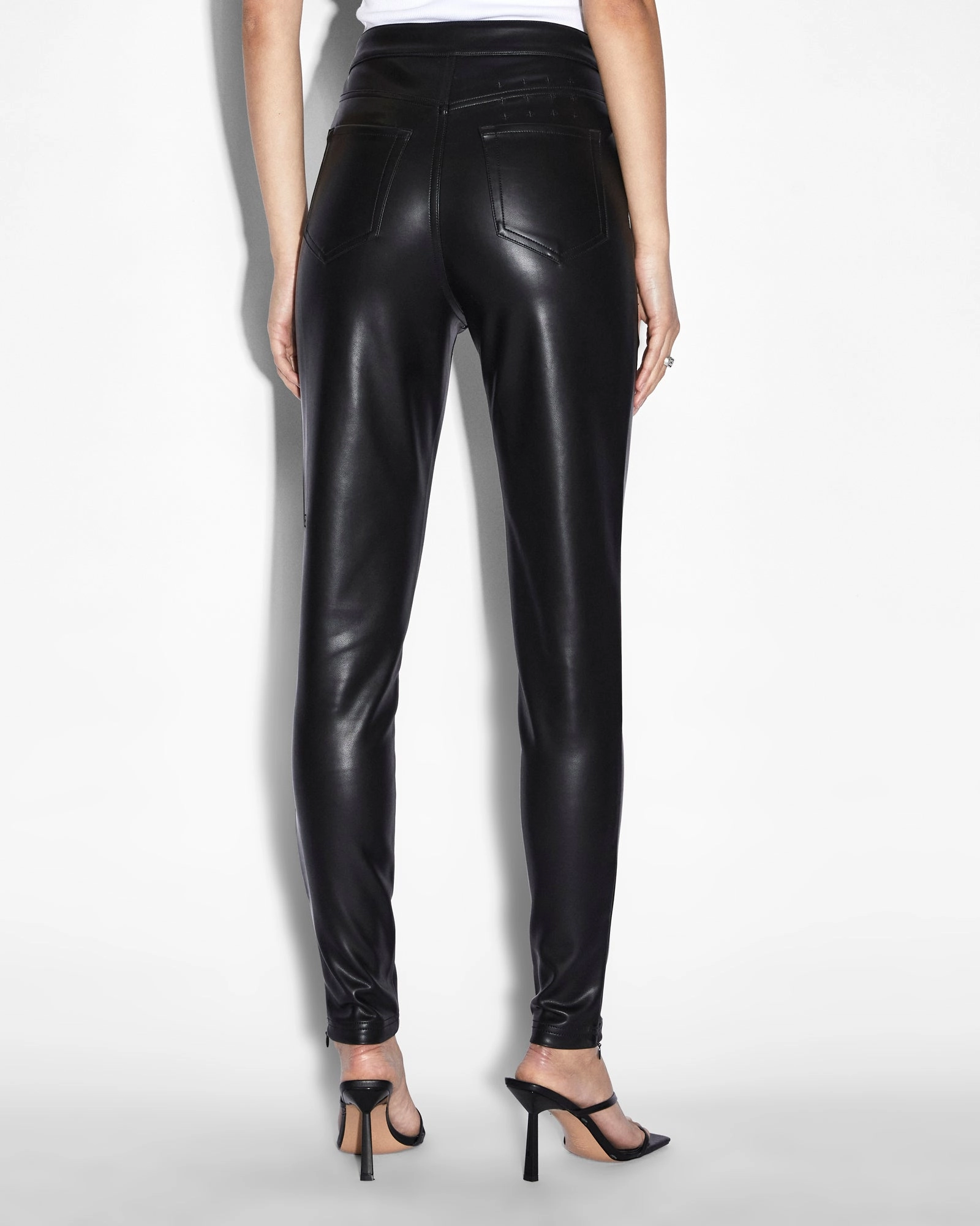 AdjustableWaistband Relax Fit Design KLUB PANT KUT OUT BLACK