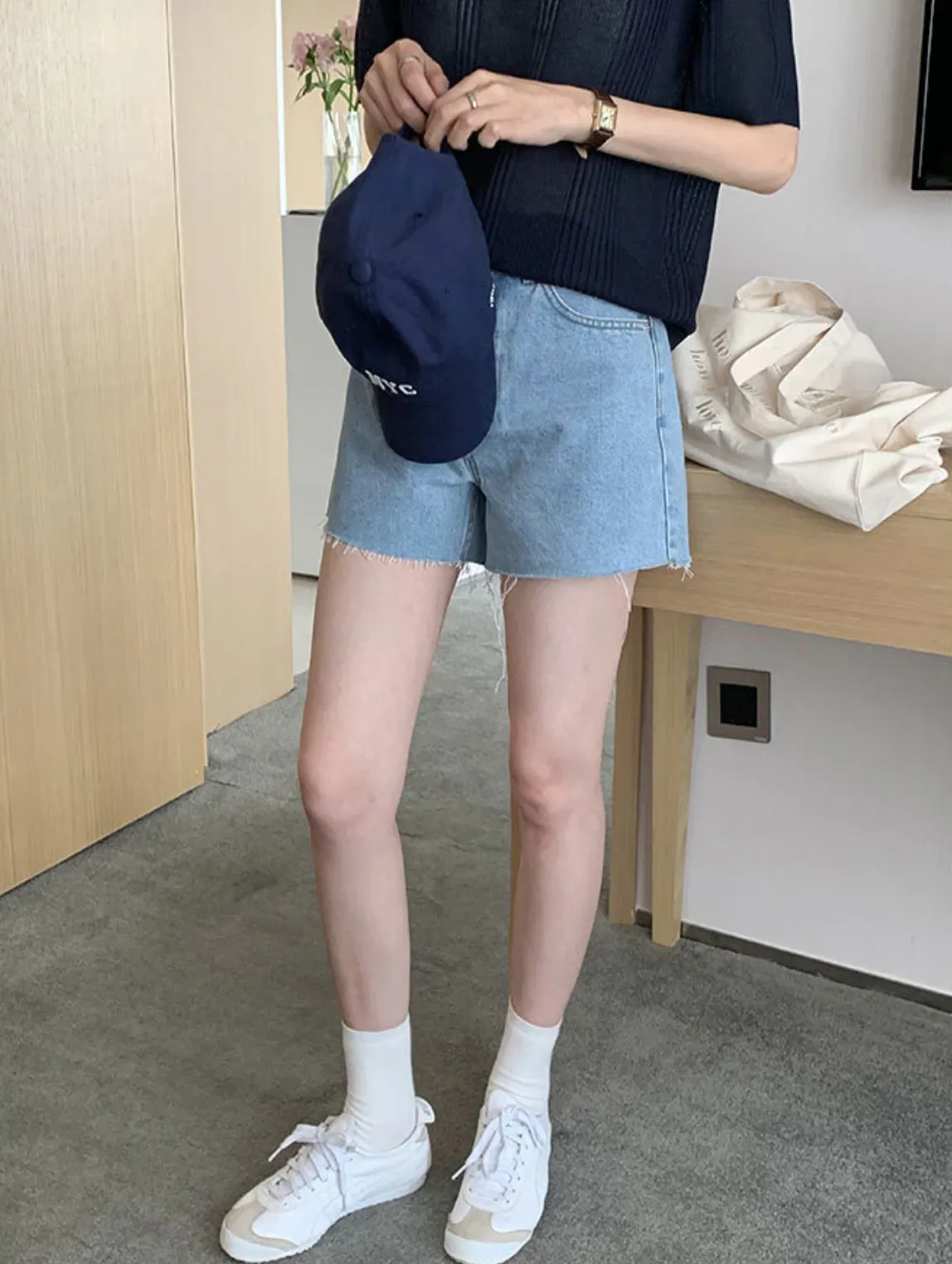 [Korean Style] High Quality High Waist Frayed Denim Shorts
