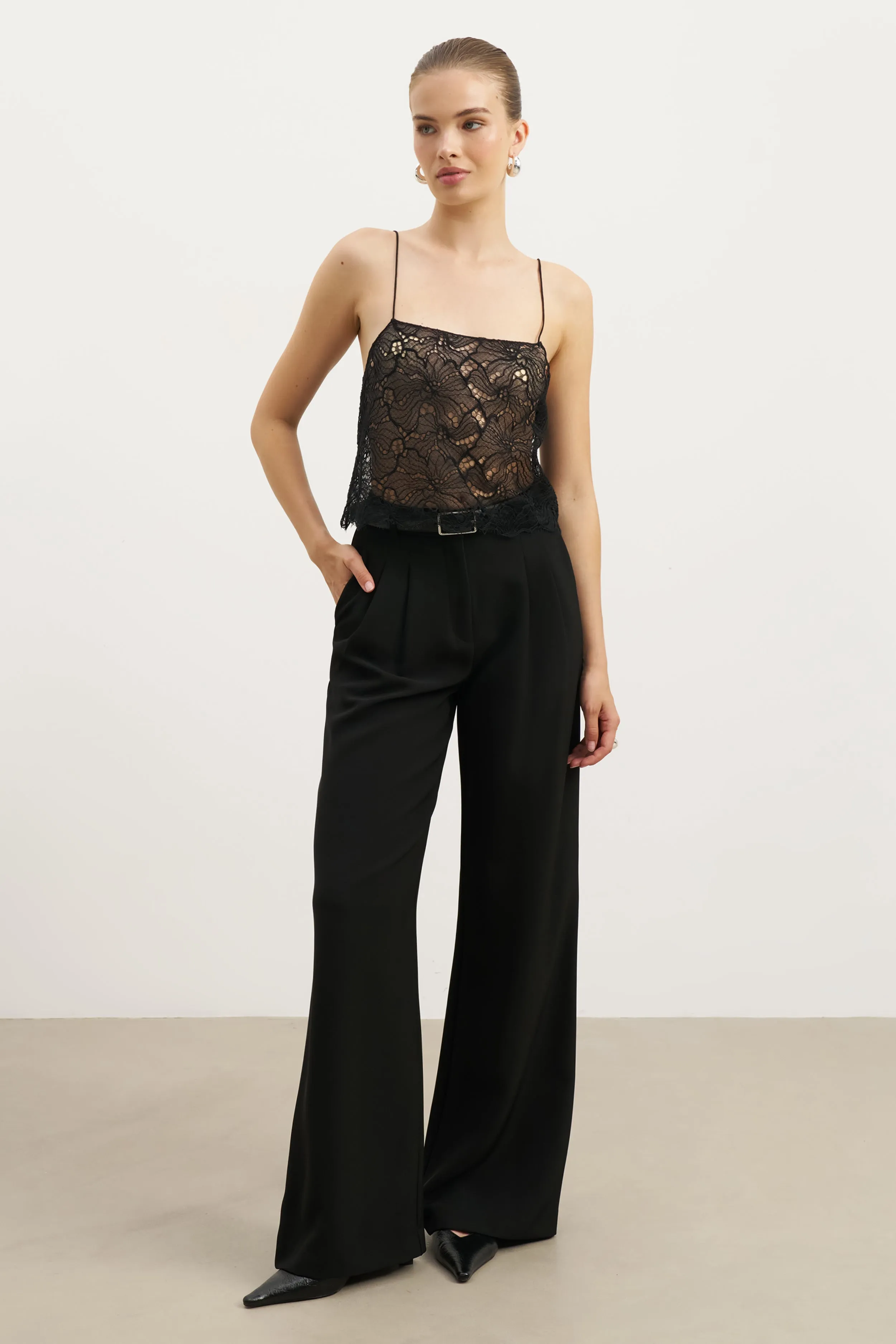 High Thread Count Cotton GarmentWashed Texture Lace Square Neck Camisole - Black
