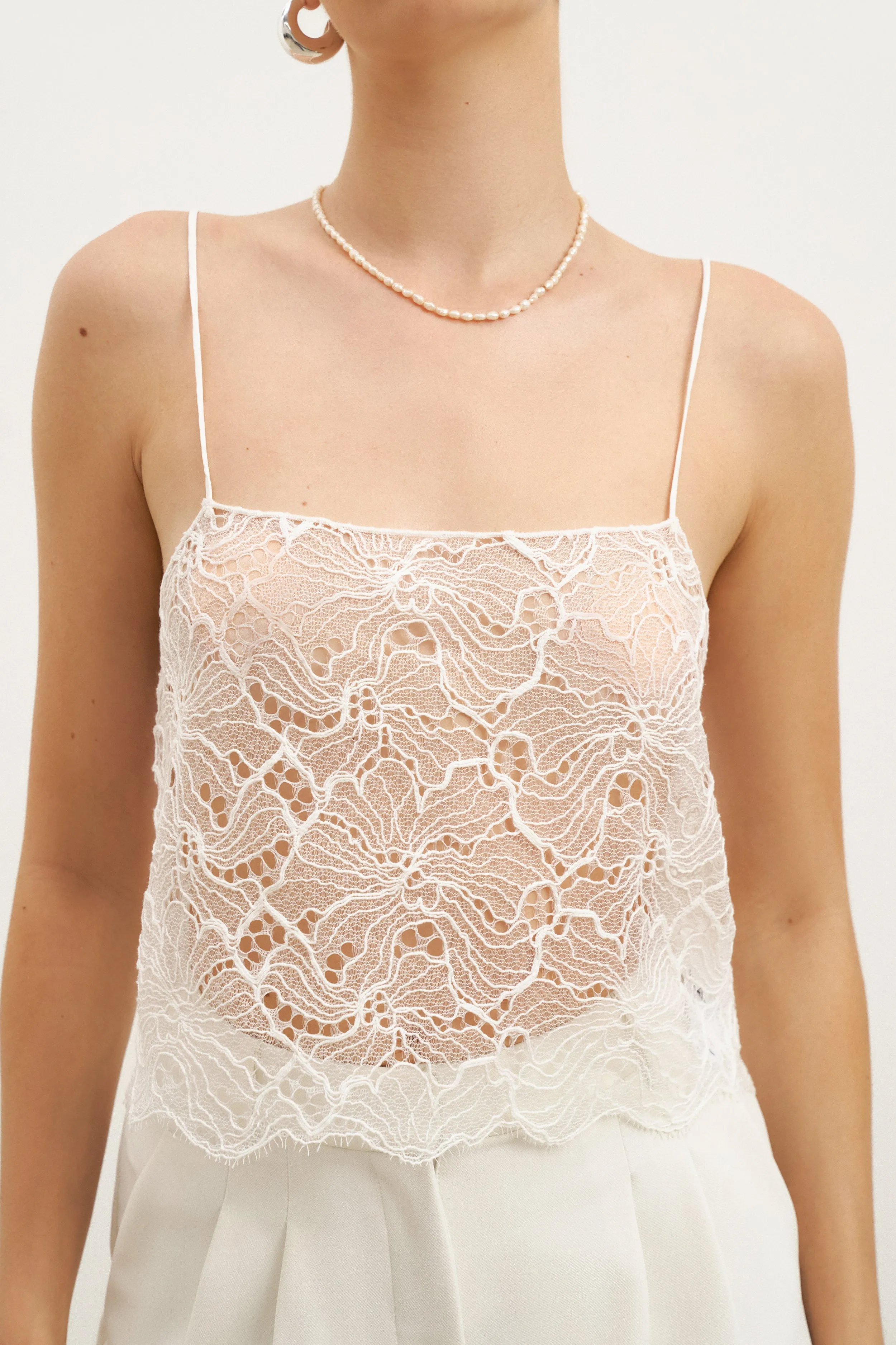MinimalistDesign Lace Square Neck Camisole - White