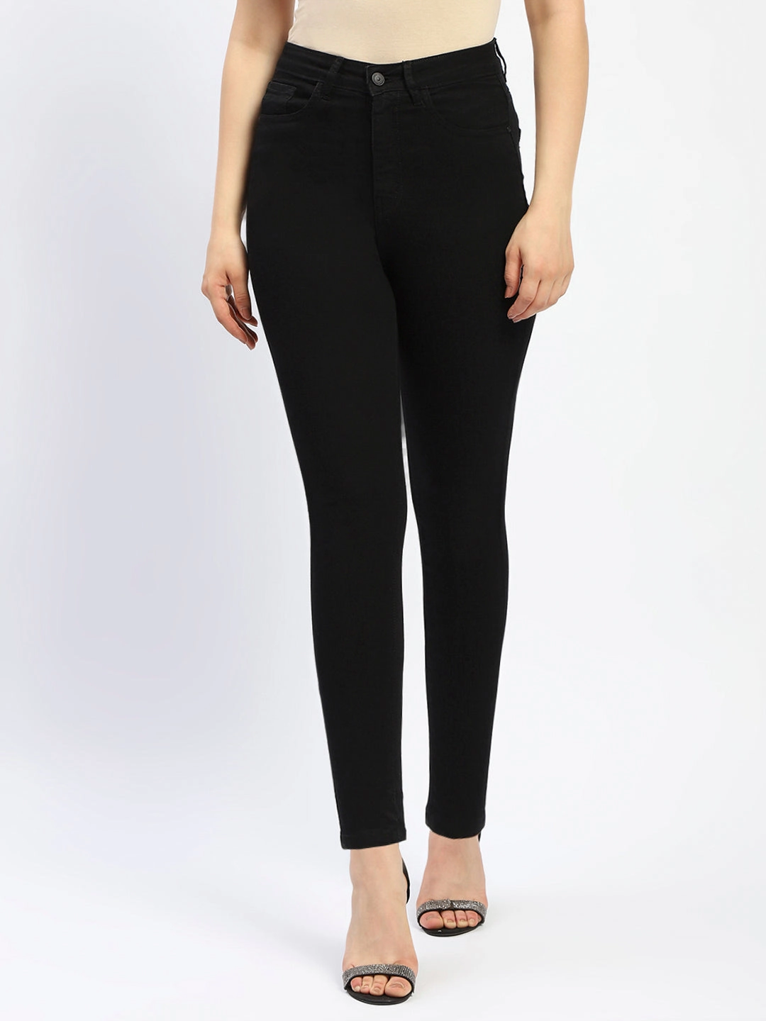 Minimalist Traveler Gear Bold Look Madame Black Skinny Fit Cotton Blend Denim