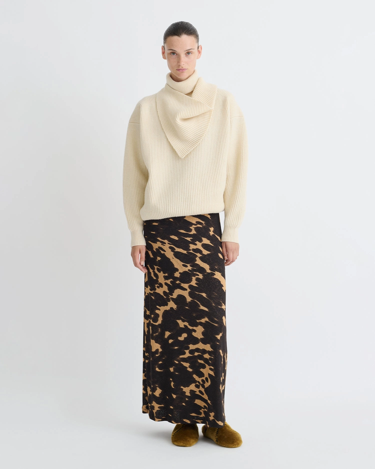 Daily Piece Moisture Wicking Texture Blaer - Chunky Merino Sweater - Creme