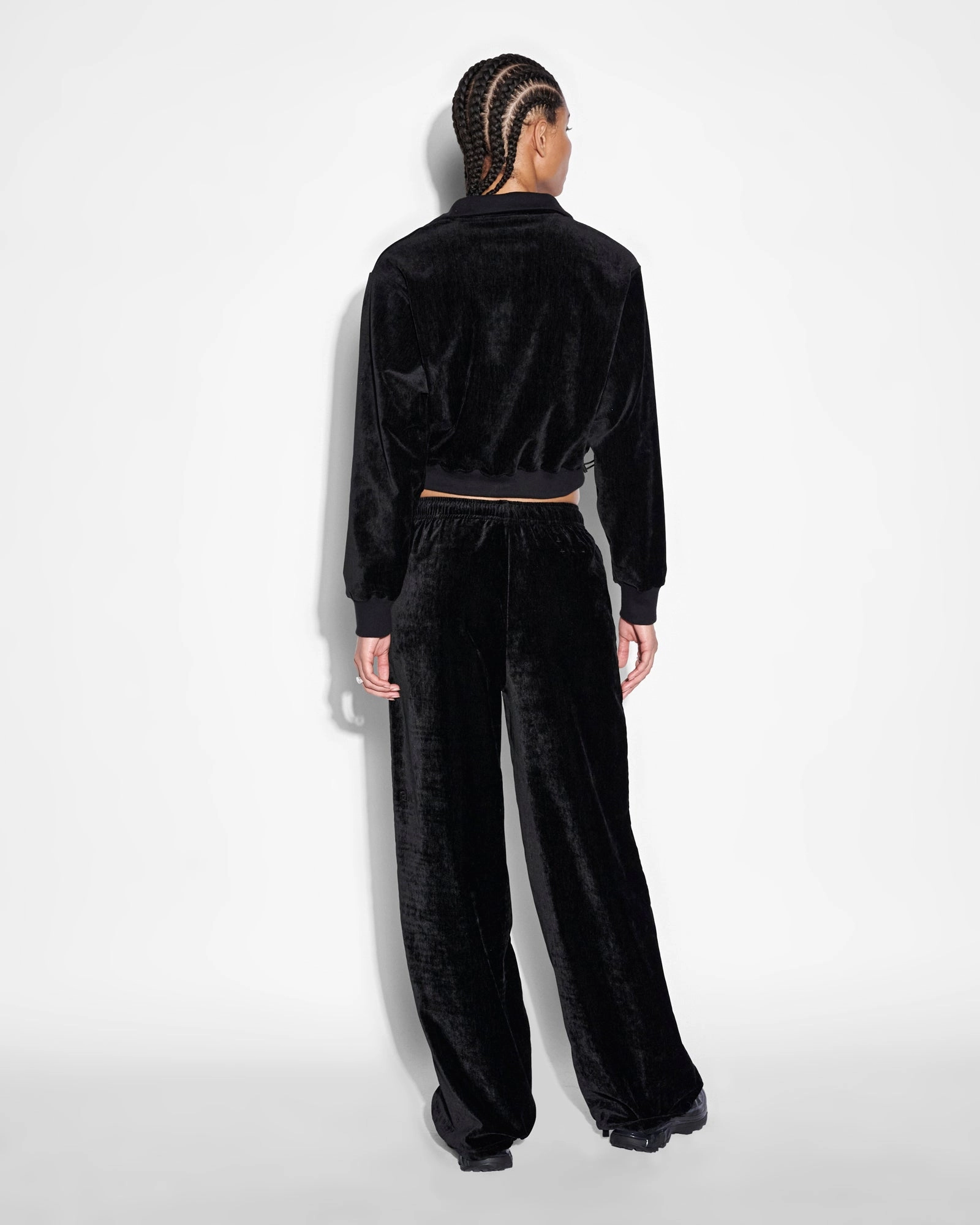 Relaxed Armhole Fit LowImpact Dye Process RICHIE HALF ZIP CROP BLACK