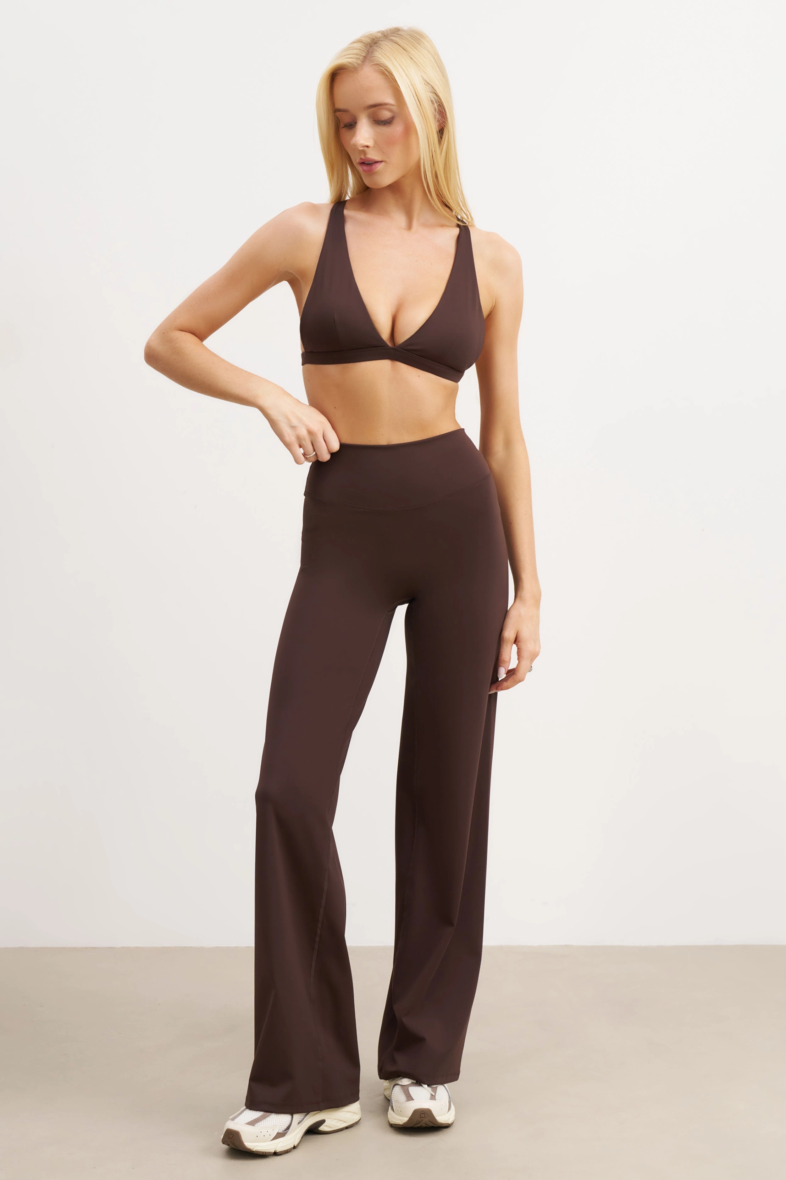 Chic Tee Base Sculpting Wide Leg Trousers - Carob