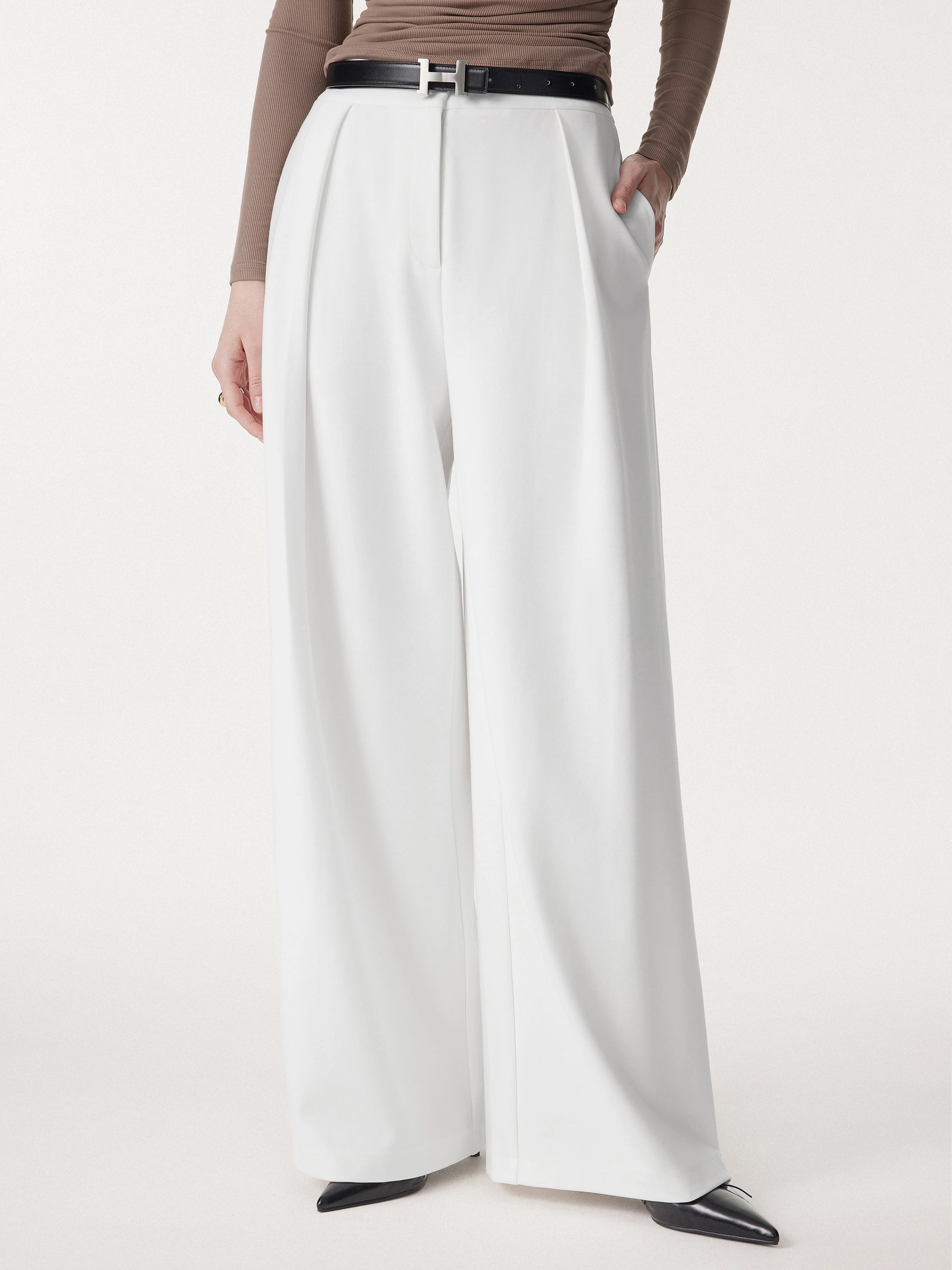 Versatile staple Rayon drape Non-sheer Airy Mid Rise Pleated Airy Trouser with Pockets