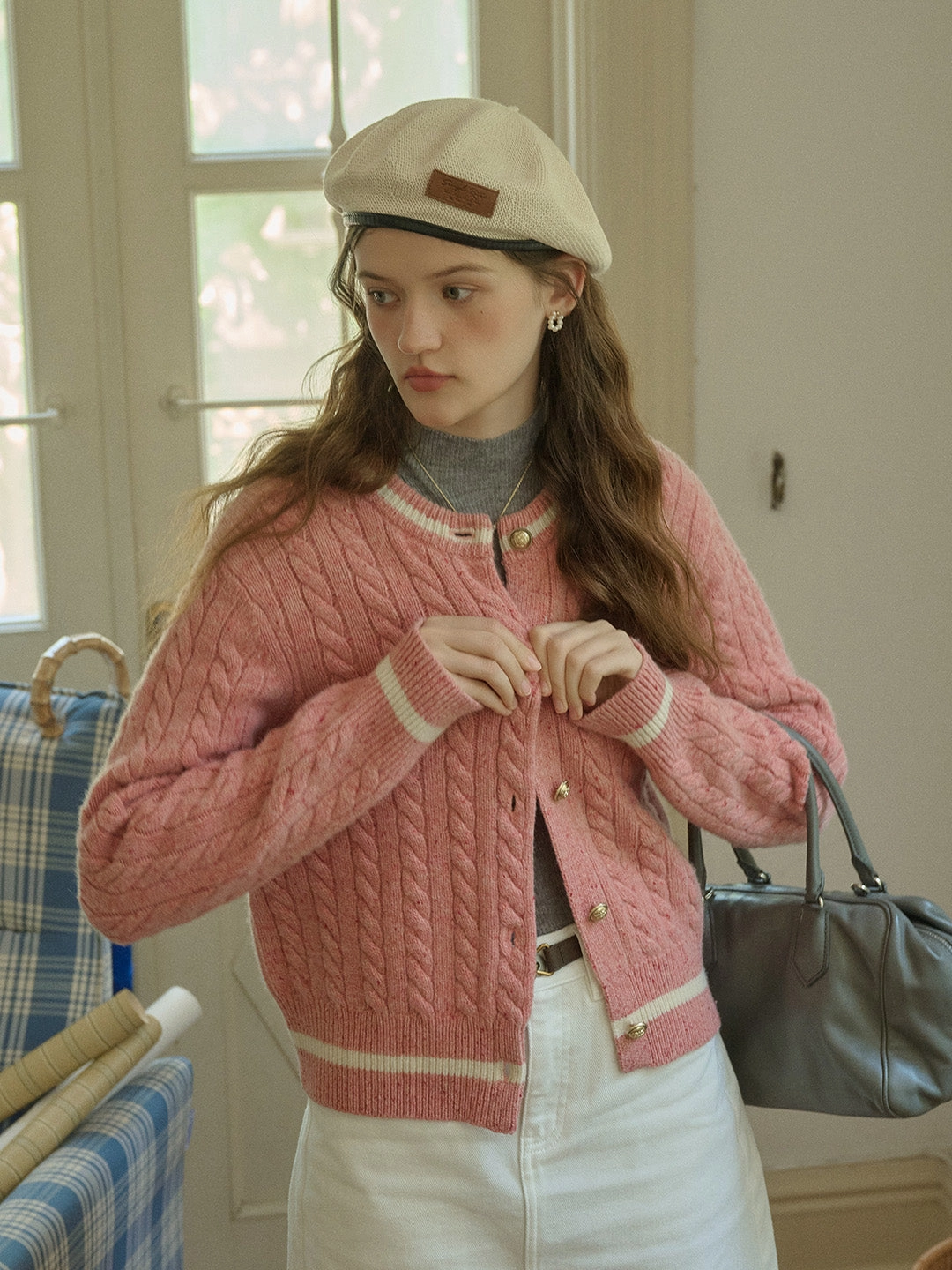 Leslie SR Logo Embroidery Crew Neck Contrast Striped 100% Wool Cardigan Weekend Outfit