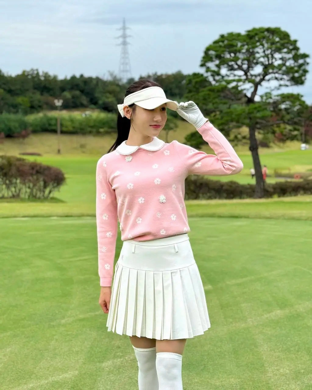 TwoToneEffect Active Look Flower Point Jacquard Knit - Pink