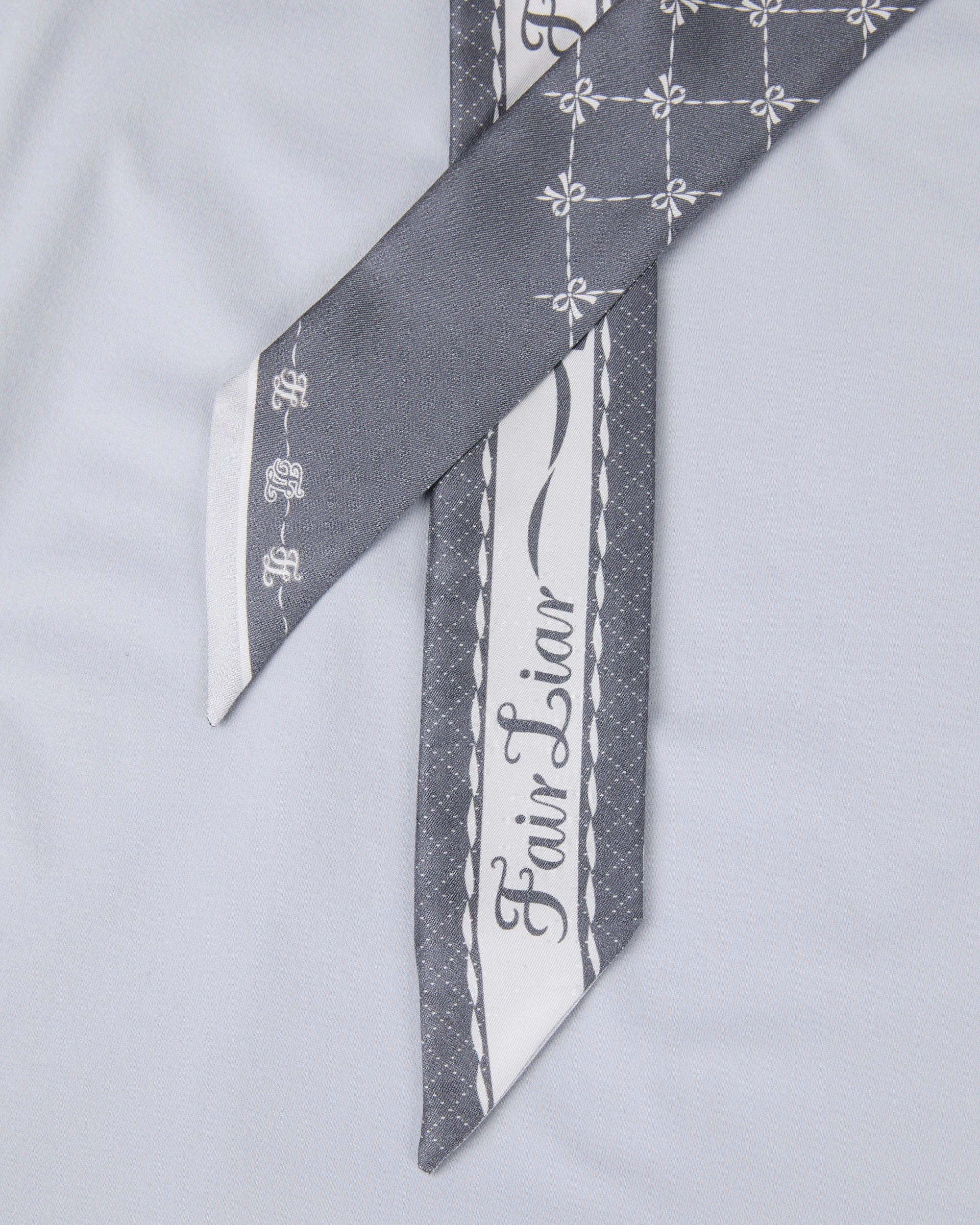 Scarf set shirred shoulder t-shirt - Grey Office Look