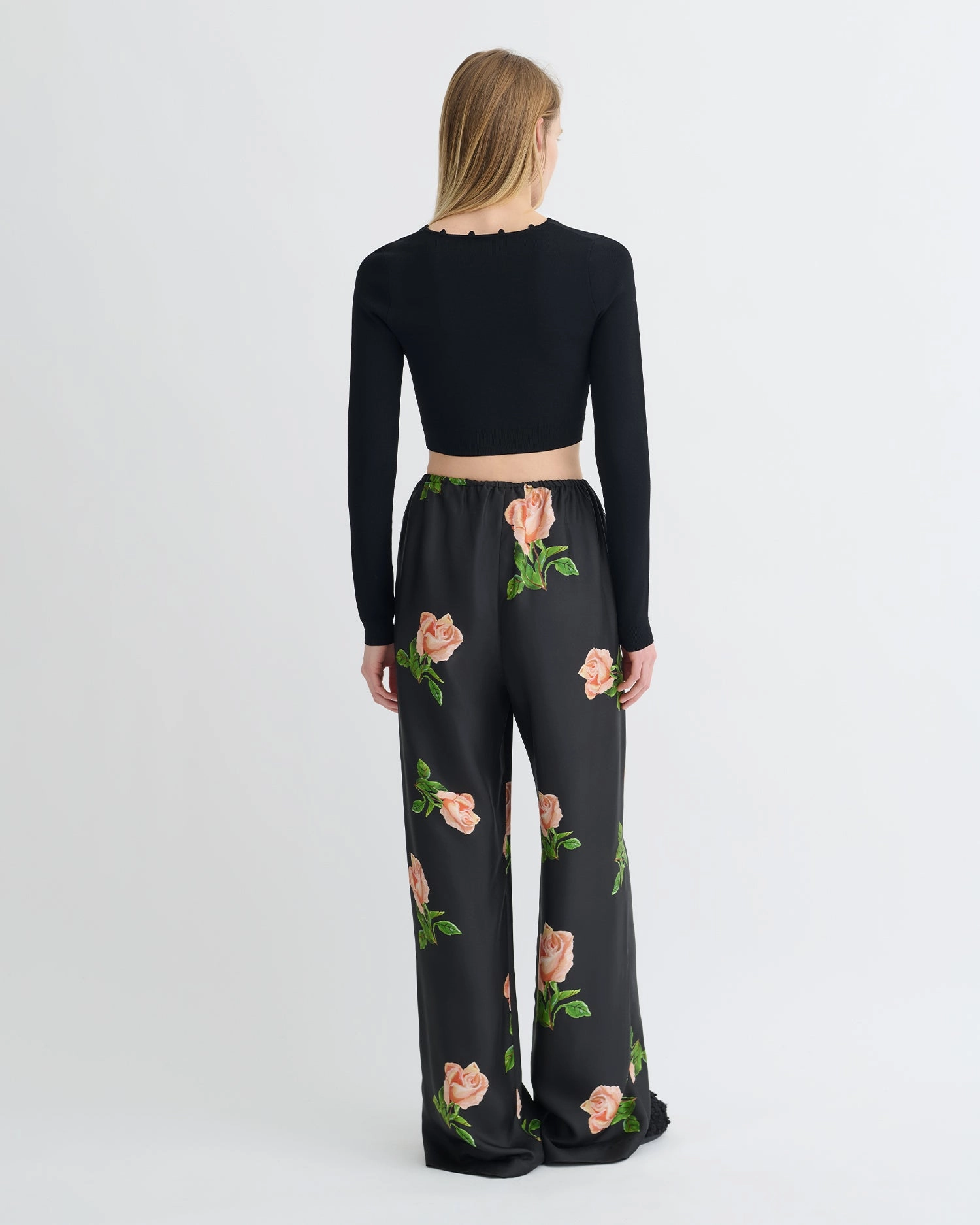 Dovie - Cropped Cardigan - Black Bold Simplicity Fashion Ease