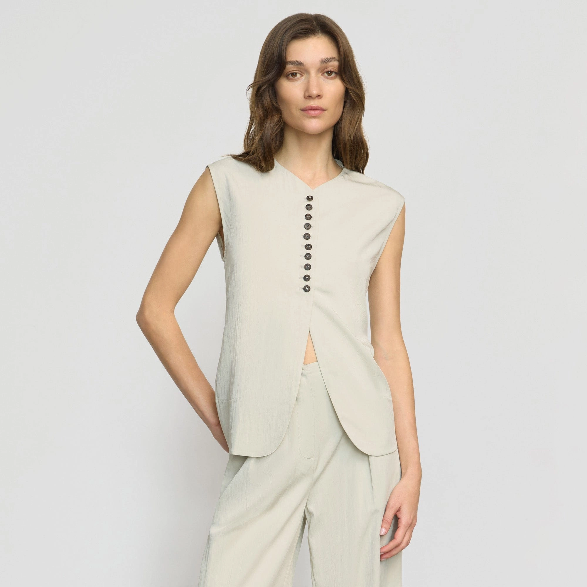 Simple Shirt Zhou Tie-Back Button Vest