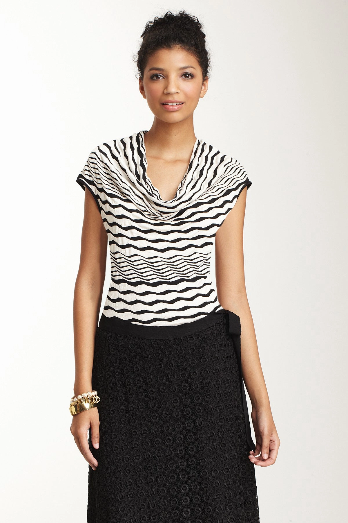 Shape Retention Fabric Yarn Dyed Fabric Cawl Neck Top - Black / White Stripe