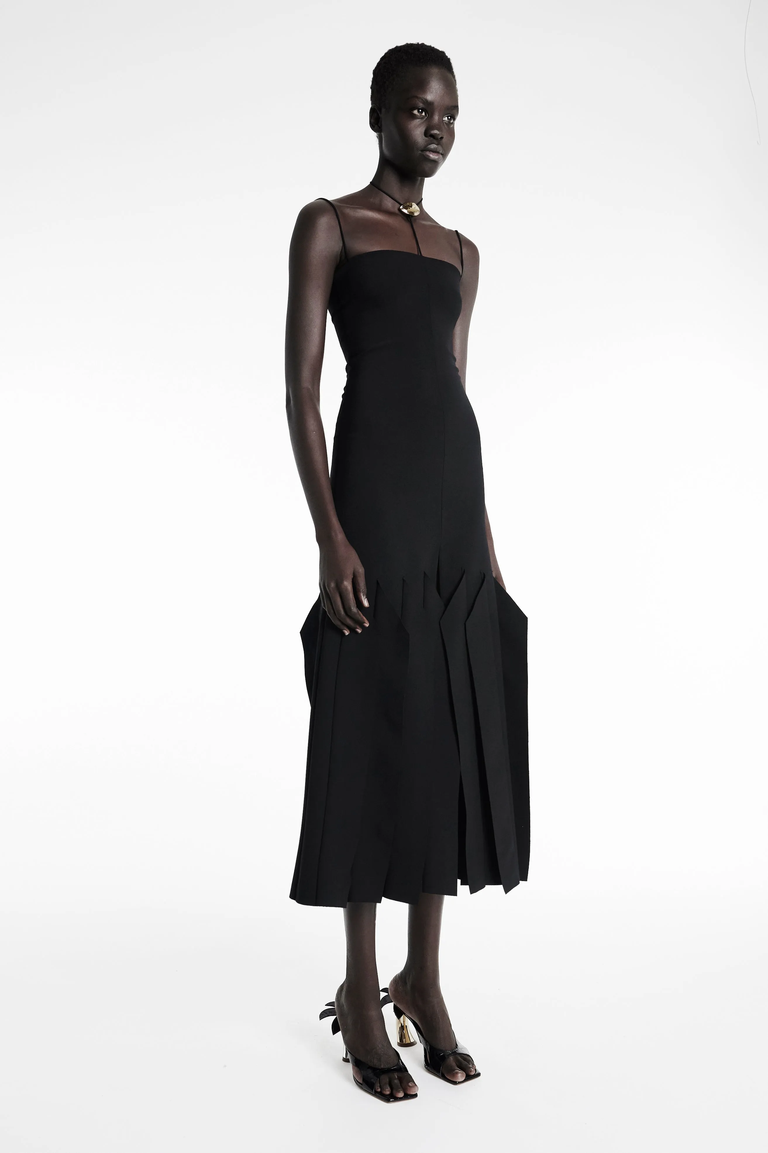 Machine-washable Sage Glow Lip Choker Dress Black