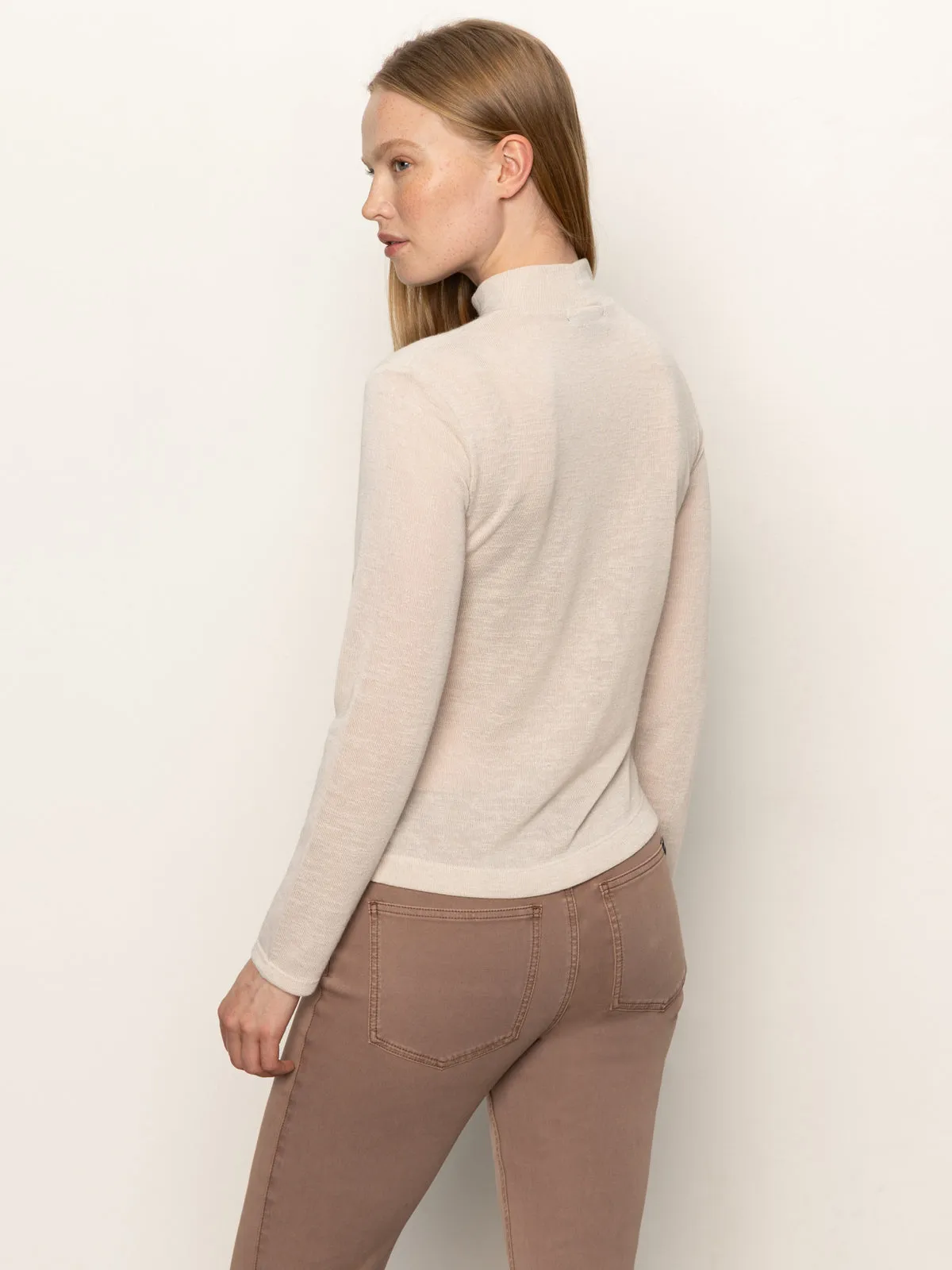 Quality Fabric Gym clothing Long Sleeve Draped Mock Neck Top Mother Of Pearl