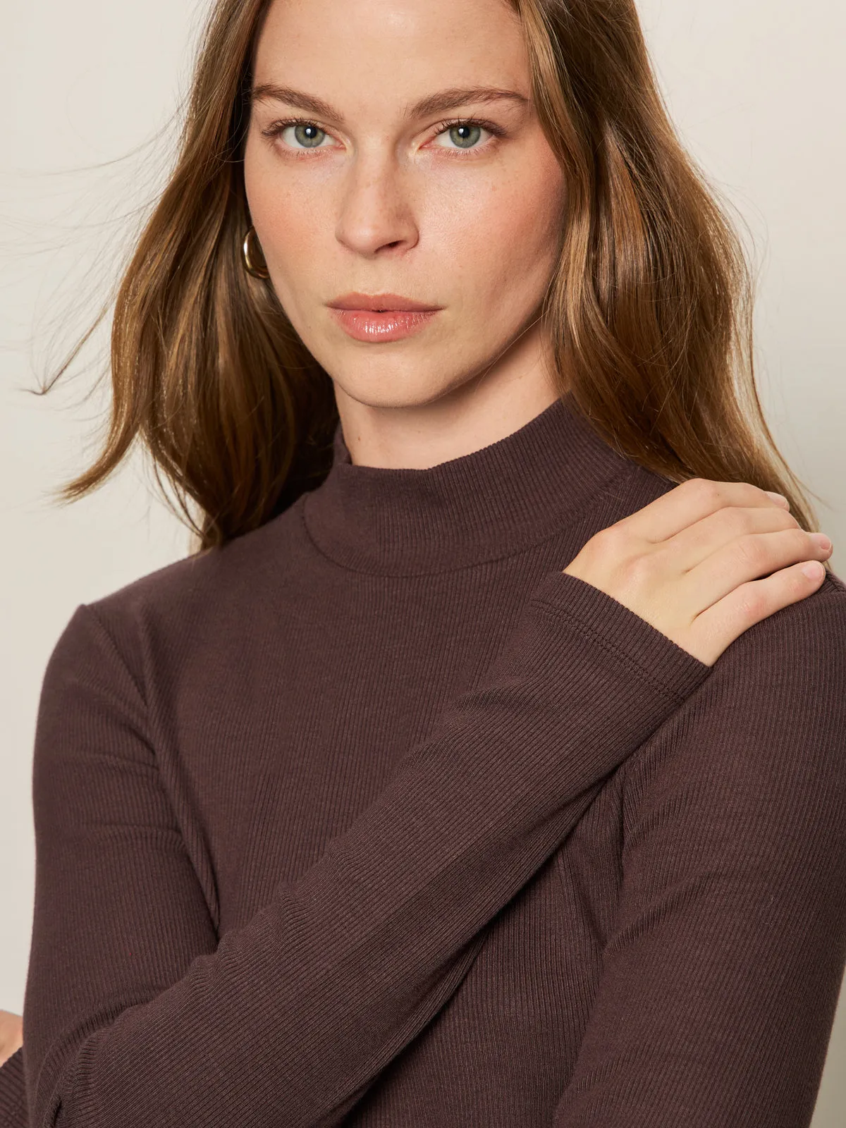 Long Sleeve Mock Essential Top Semi Sweet V neck style