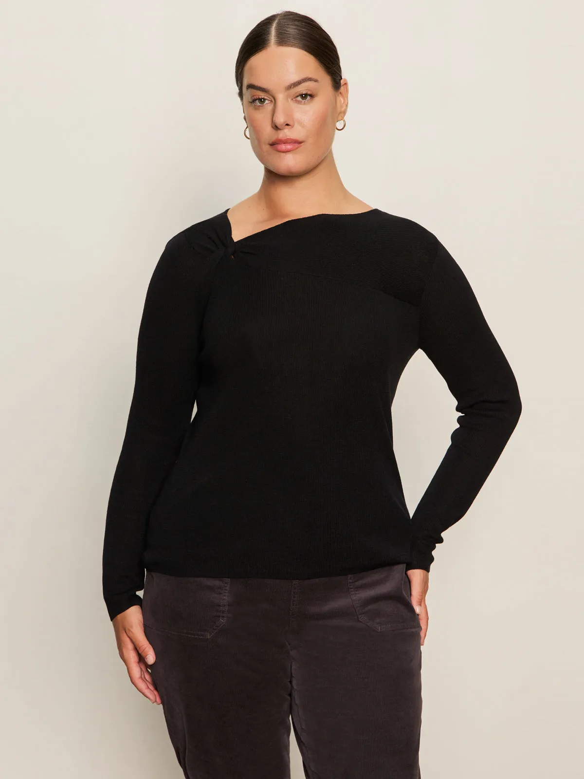 Long Sleeve Shoulder Twist Top Black Extended Sizing FoamReinforcedCollar