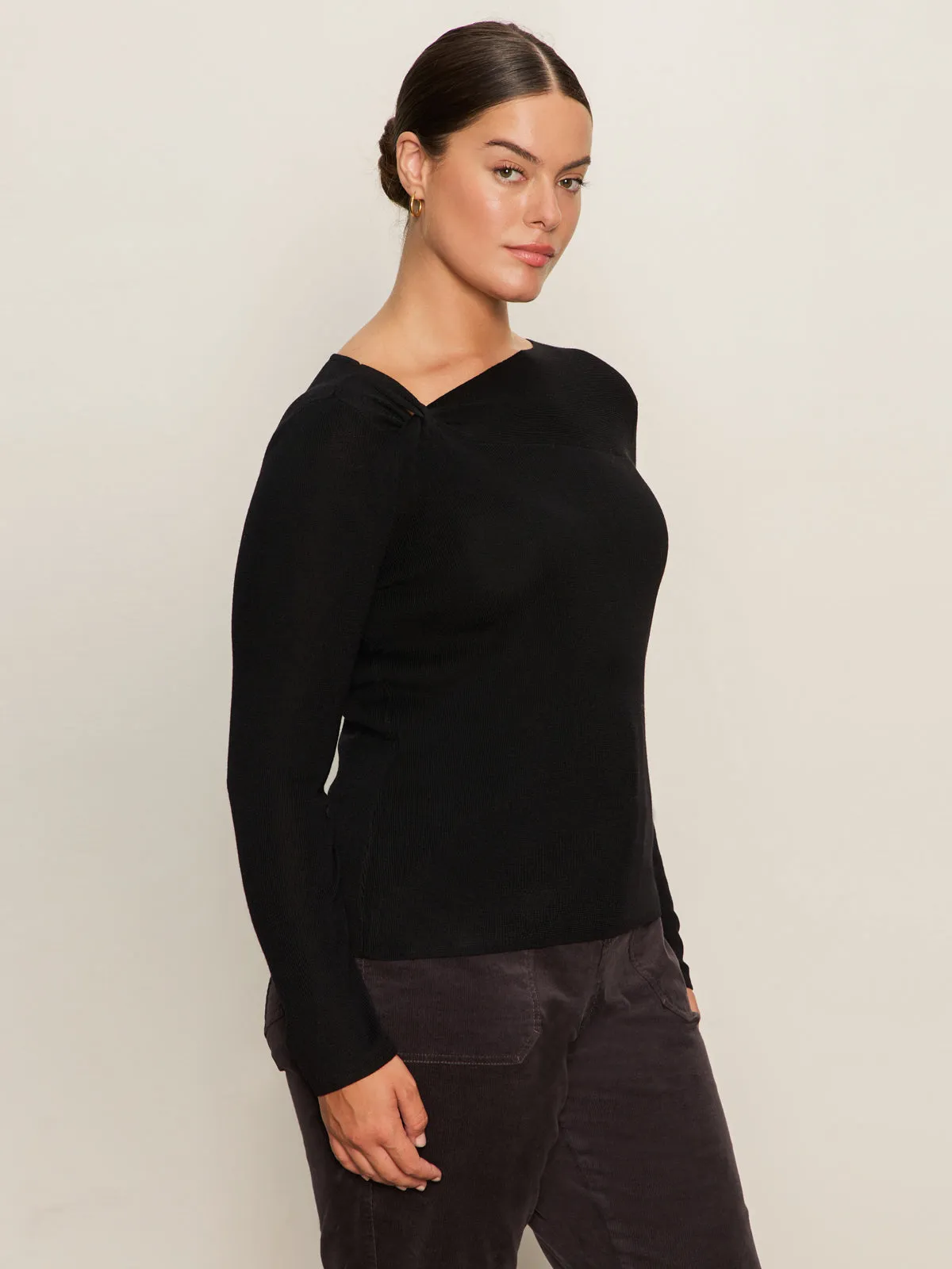 Breathable Layer Fit Long Sleeve Shoulder Twist Top Black Extended Sizing