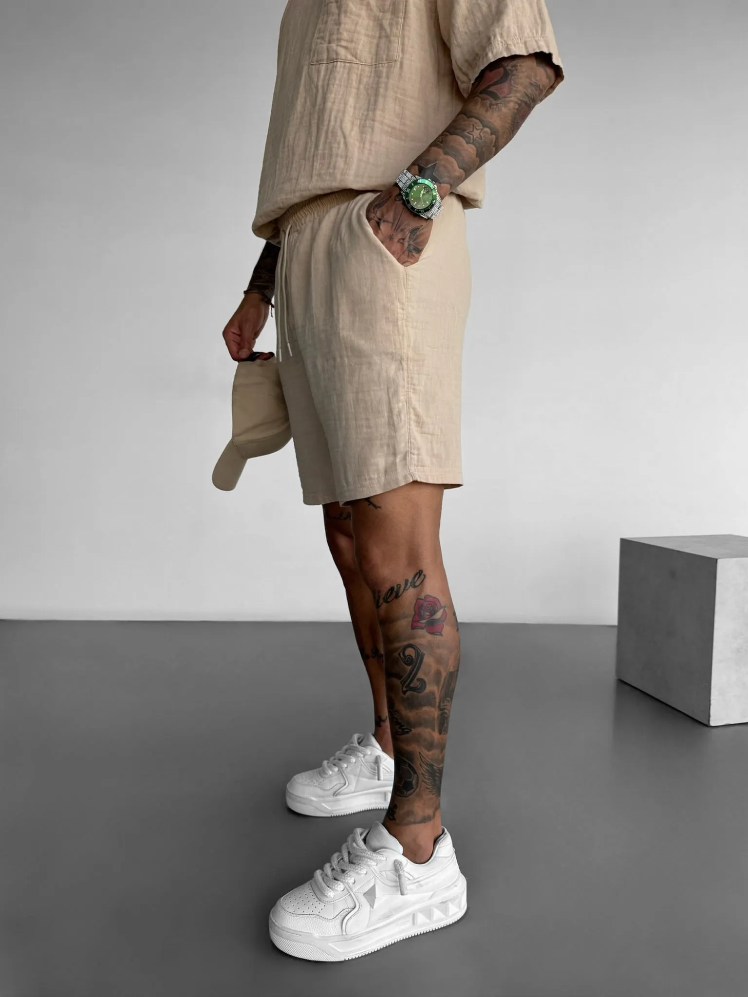 Loose Fit Linen Shorts - Beige