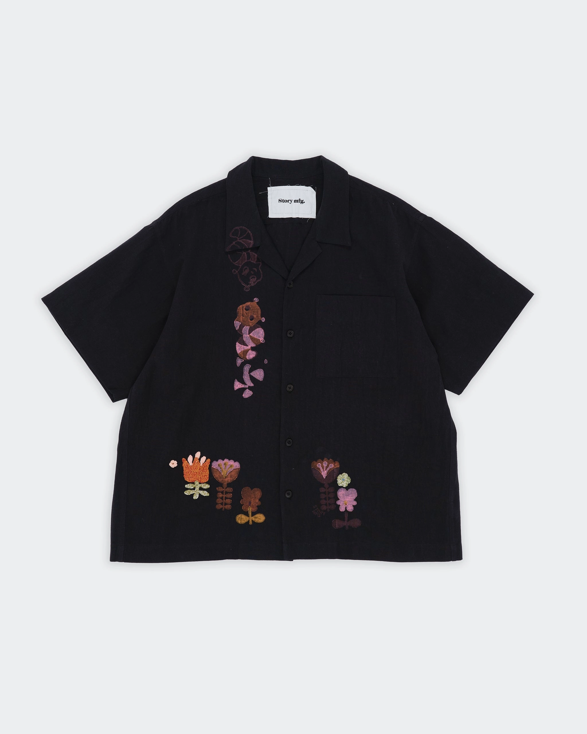 Greetings Shirt SS - Black Earth Trip Versatile Outfit