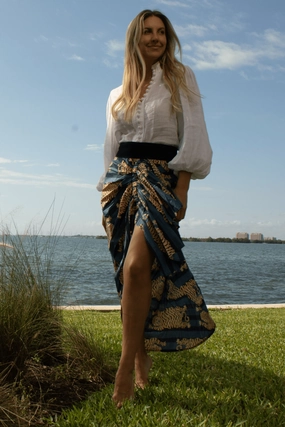 Minimalist fashion Structured Shape Luciana Pareo Skirt Blue