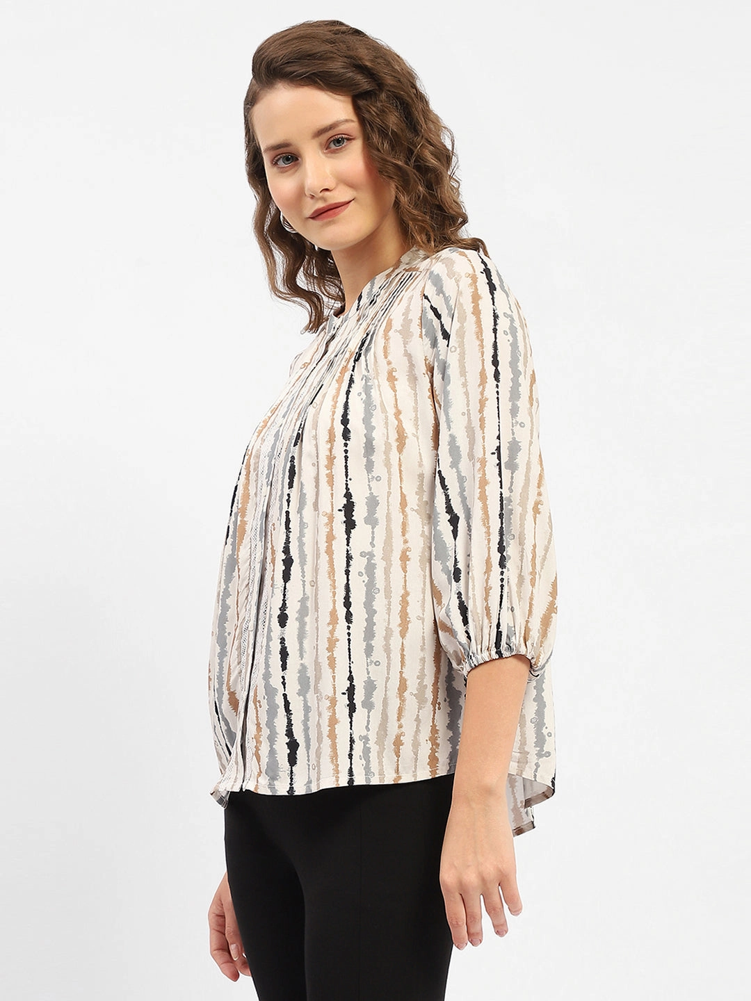 Madame Abstract Print Off-White Regular Top FlexibleRibbedTrims Reinforced Hems