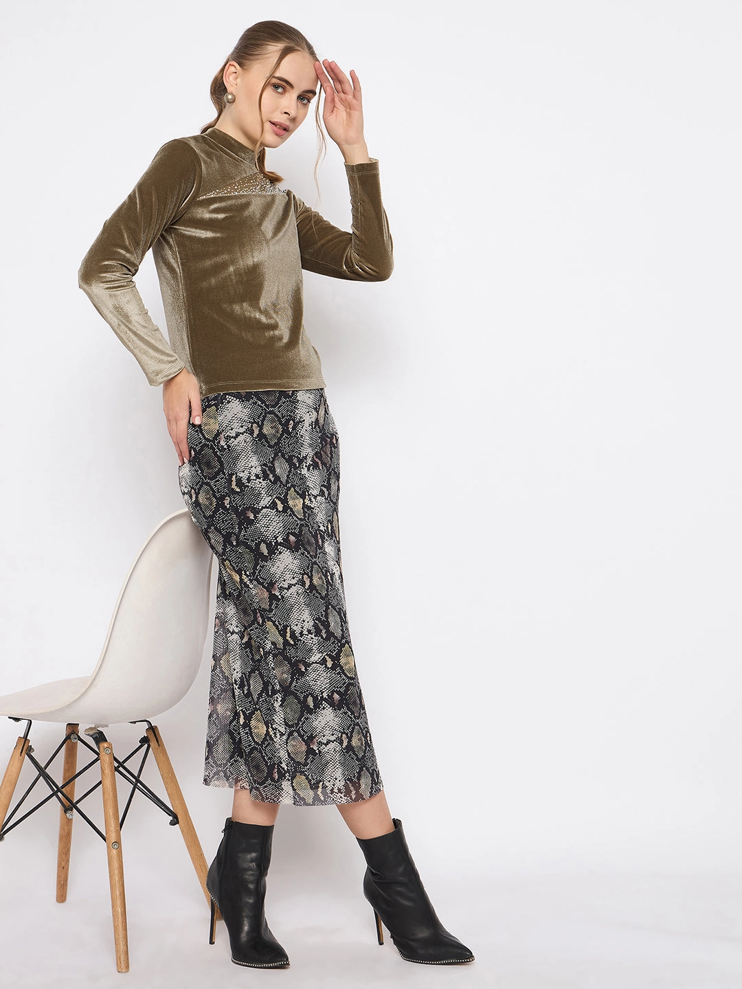 Madame Band Neck Sew Detailed Swarovski Embellished Olive Velvet Top FlexibleNeckline Water Repellent Coating