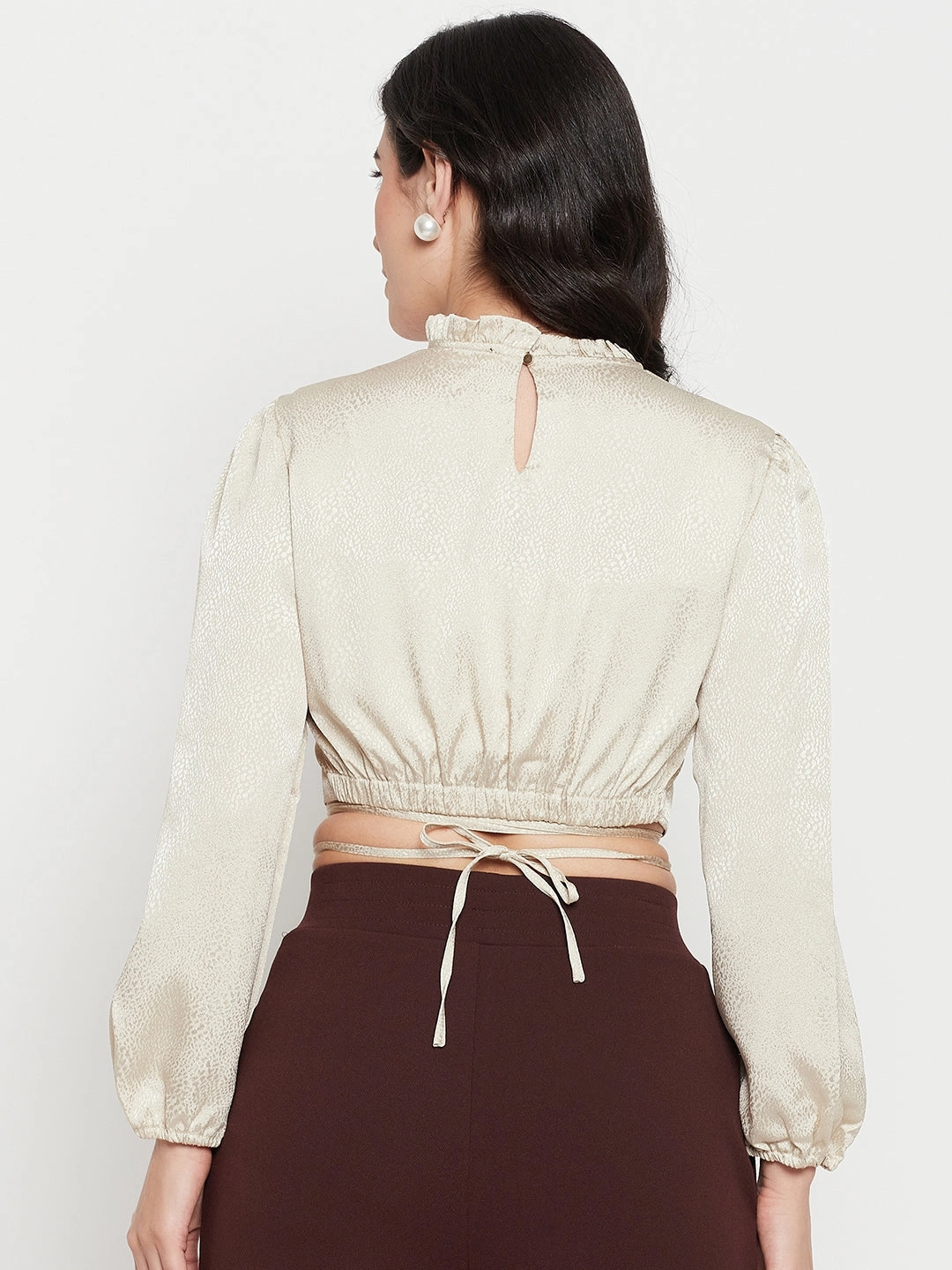 Wrinkle Resistant Treatment Comfortable Fabric Madame Beige Tie-Up Waist High-Neck Top
