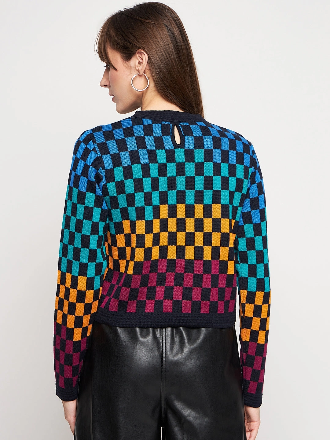 Hypoallergenic Yarn Construction Layered Wearable Madame Colourblocked Black Sweater