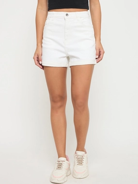 Relaxed Motion Simple Flow Madame Cotton Blend Solid White Denim Shorts
