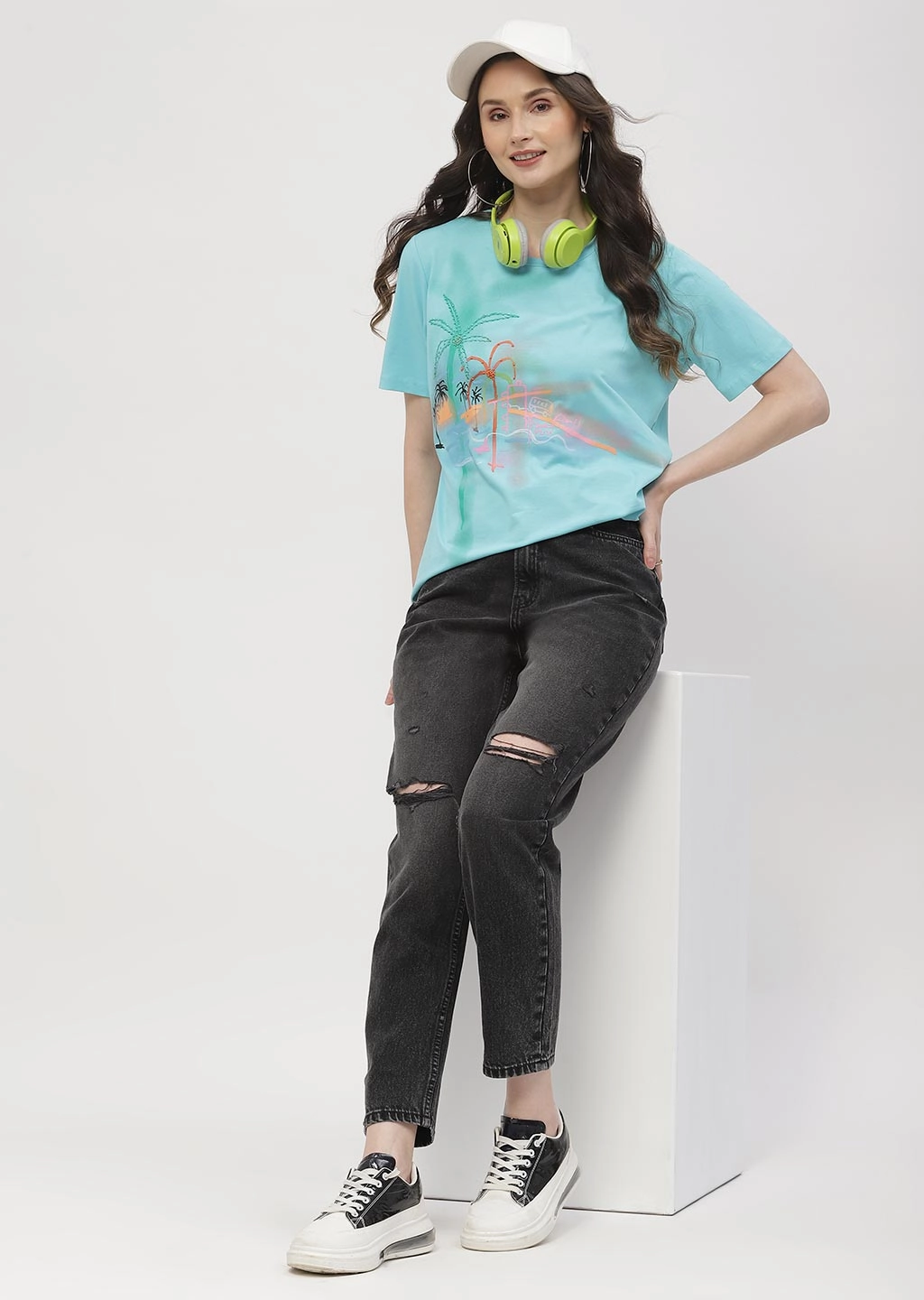 Straight Leg Design Madame Distressed Black Mom Fit Jeans