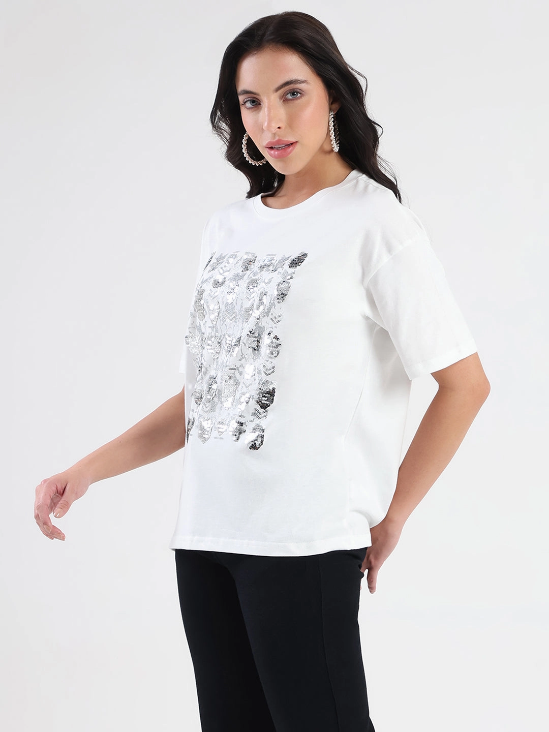 Modern Smart Holiday Outfit Madame Front Embellished Solid White Cotton T-shirt