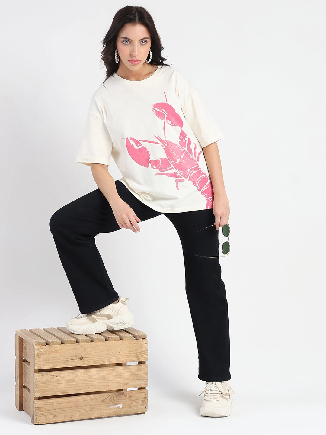 Easy-to-Style Top Madame Graphic Print Half Sleeve Off White Cotton T-shirt