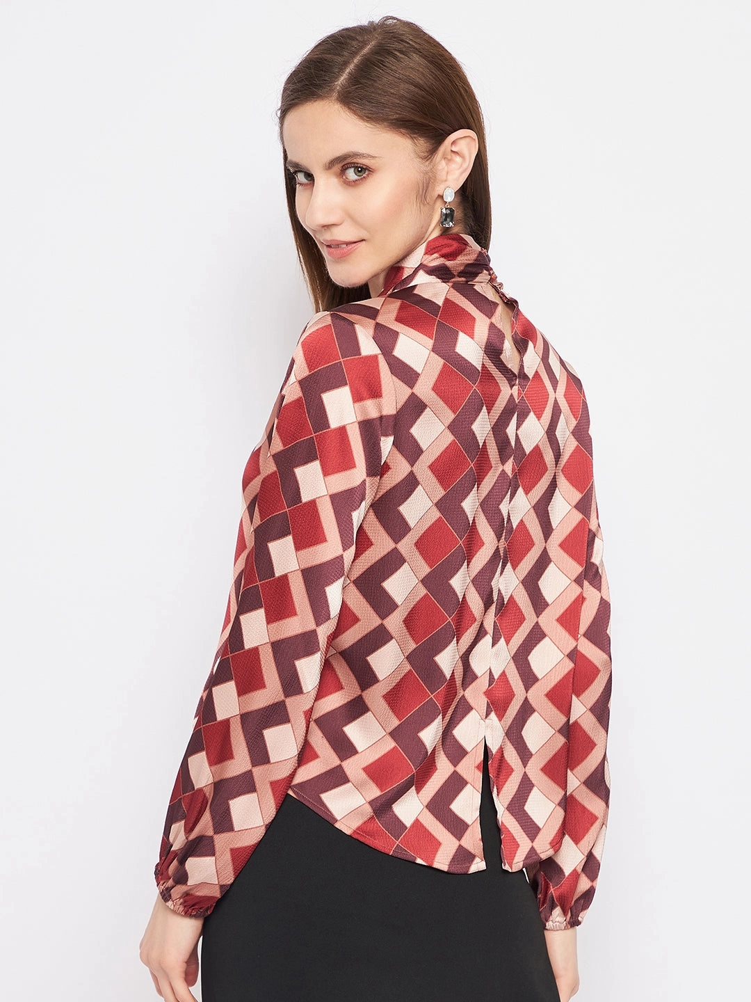 Built In Odor Control Madame Peach Cut-Out Top