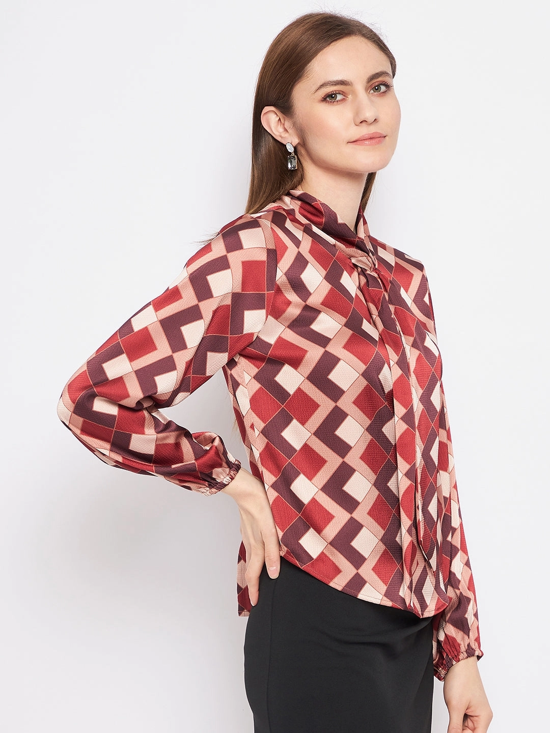 Madame Peach Cut-Out Top Ribbed collar 3D Spacer Fabric