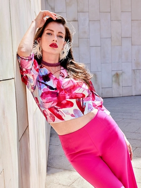 Soft Cotton ContouredPanels Madame Pink Floral Wrap-Around Crop Top