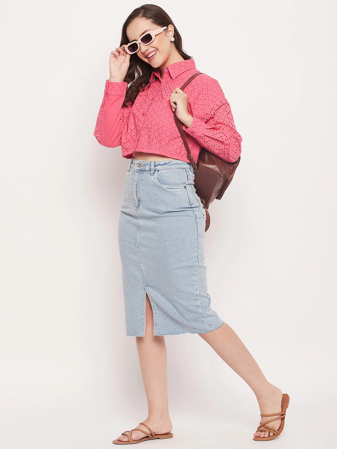 Non Irritating Seams Compact Fold Design Madame Pink Schiffli Crop Shirt