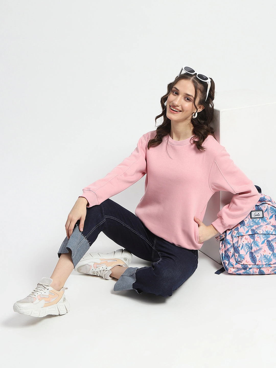 product watch punctuality Madame Solid Light Pink Crew Neck Cotton Sweatshirt