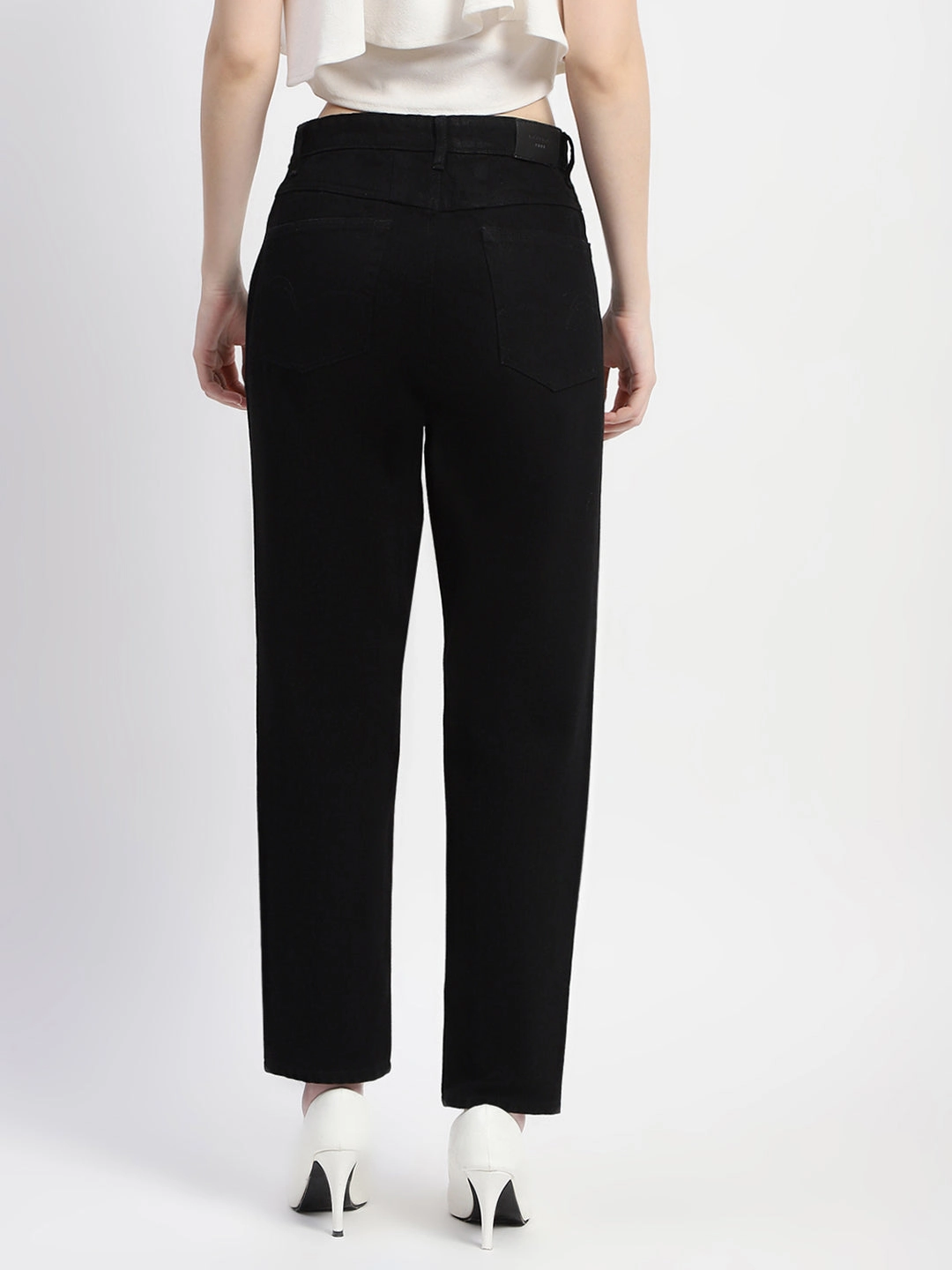 Casual Elegance Madame Straight Fit Solid Black Denim