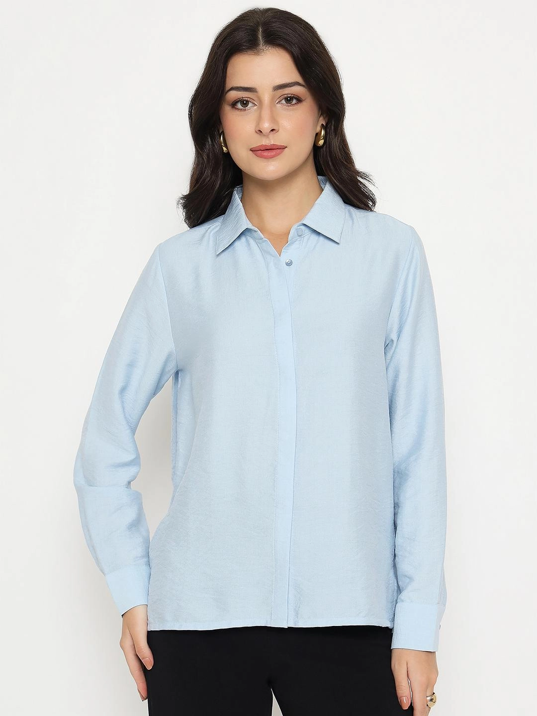 Timeless elegance Abrasion Resistant Edging Madame Textured Solid Sky Blue Rayon Blend Shirt